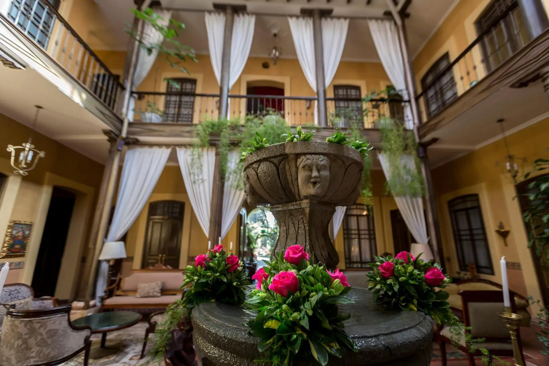 Patio in Mansion Alcazar