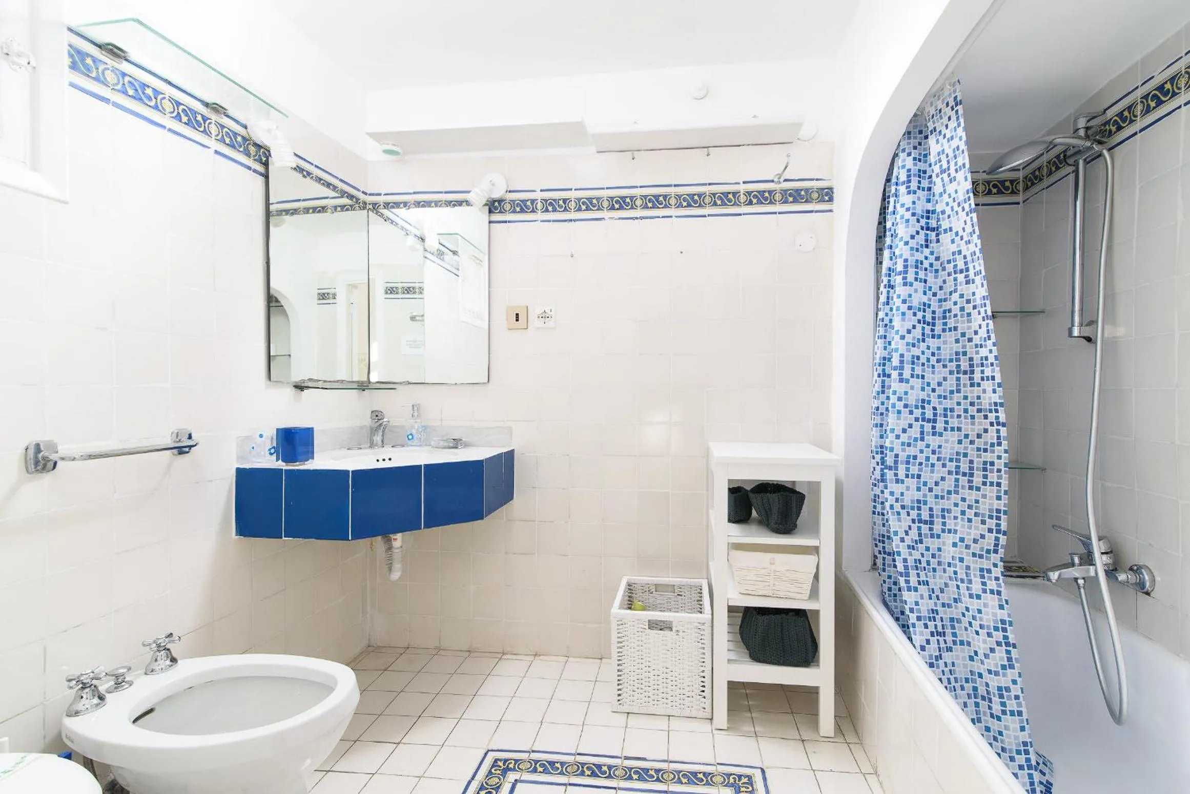 White terrace apartment navona