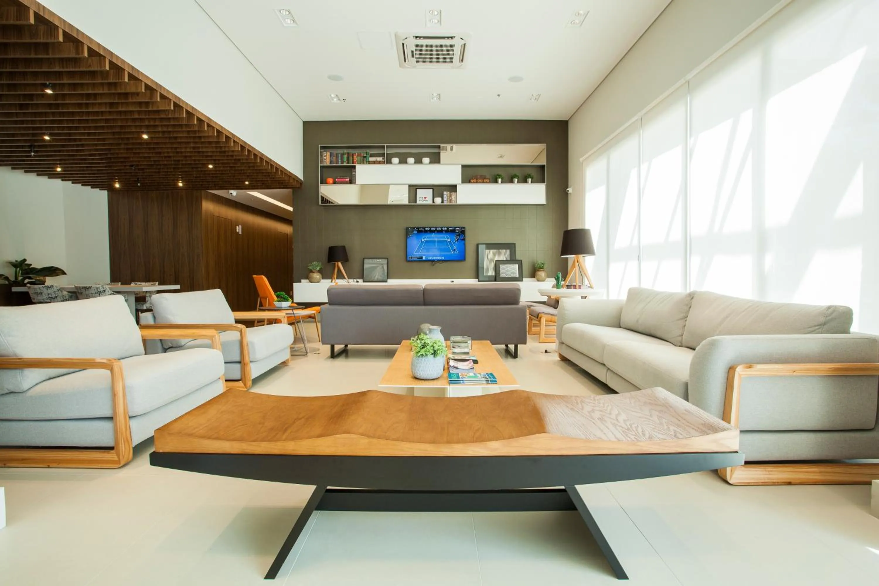 Communal lounge/ TV room in Travel Inn Hotels Wise Indaiatuba