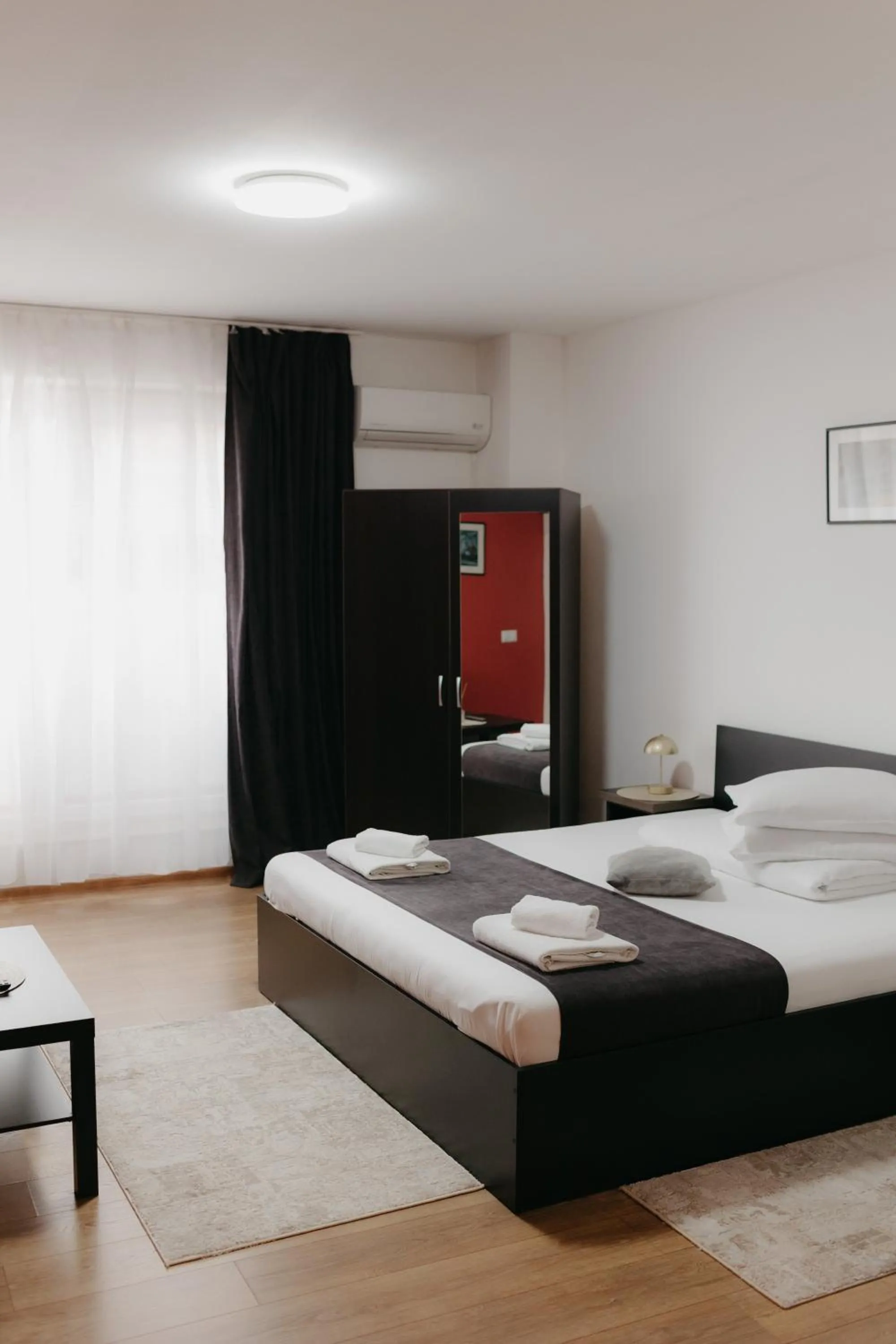 Photo of the whole room, Bed in Pensiunea Pictorilor