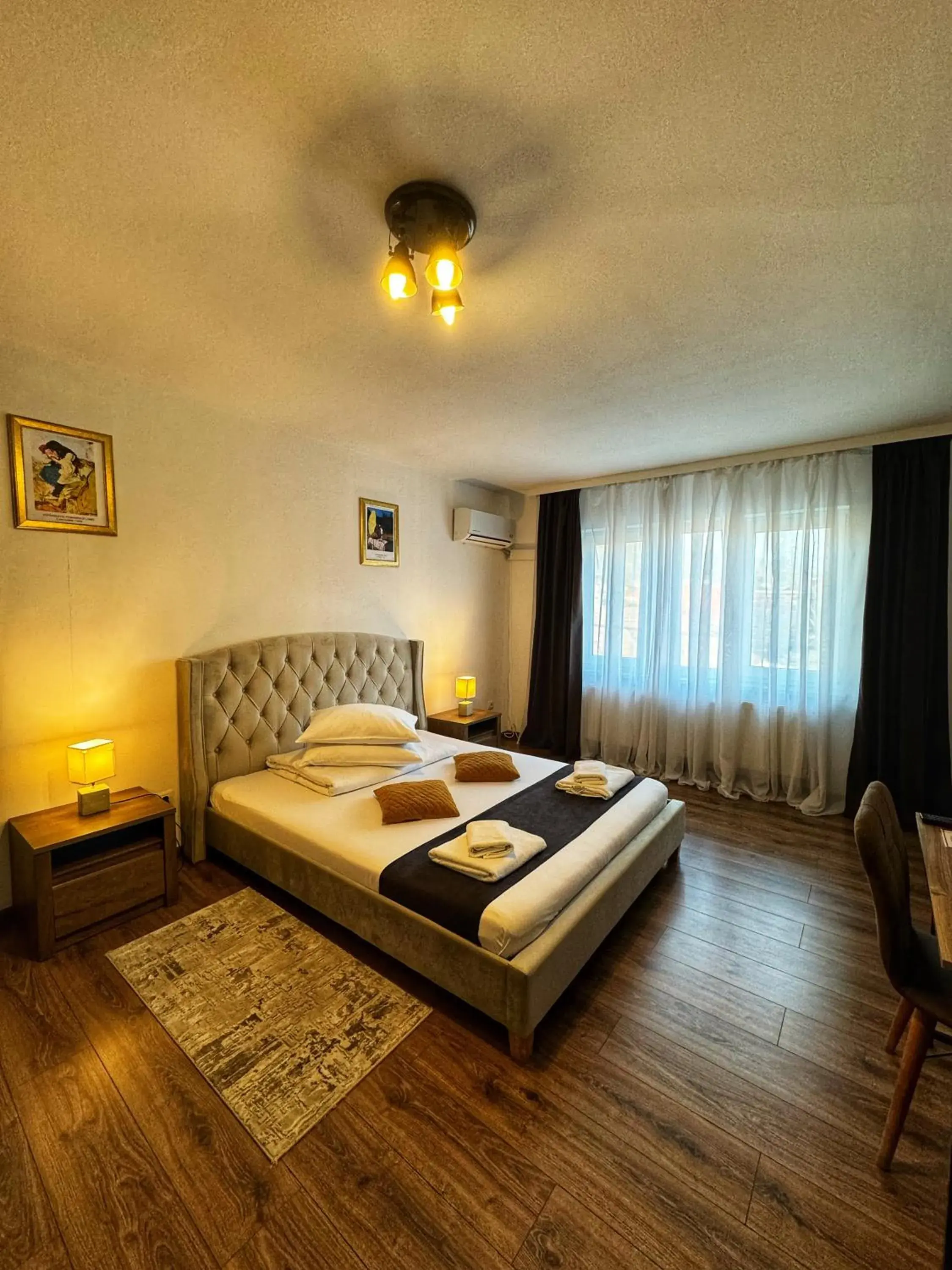 Superior King Room in Pensiunea Pictorilor Superior King Room in Pensiunea Pictorilor