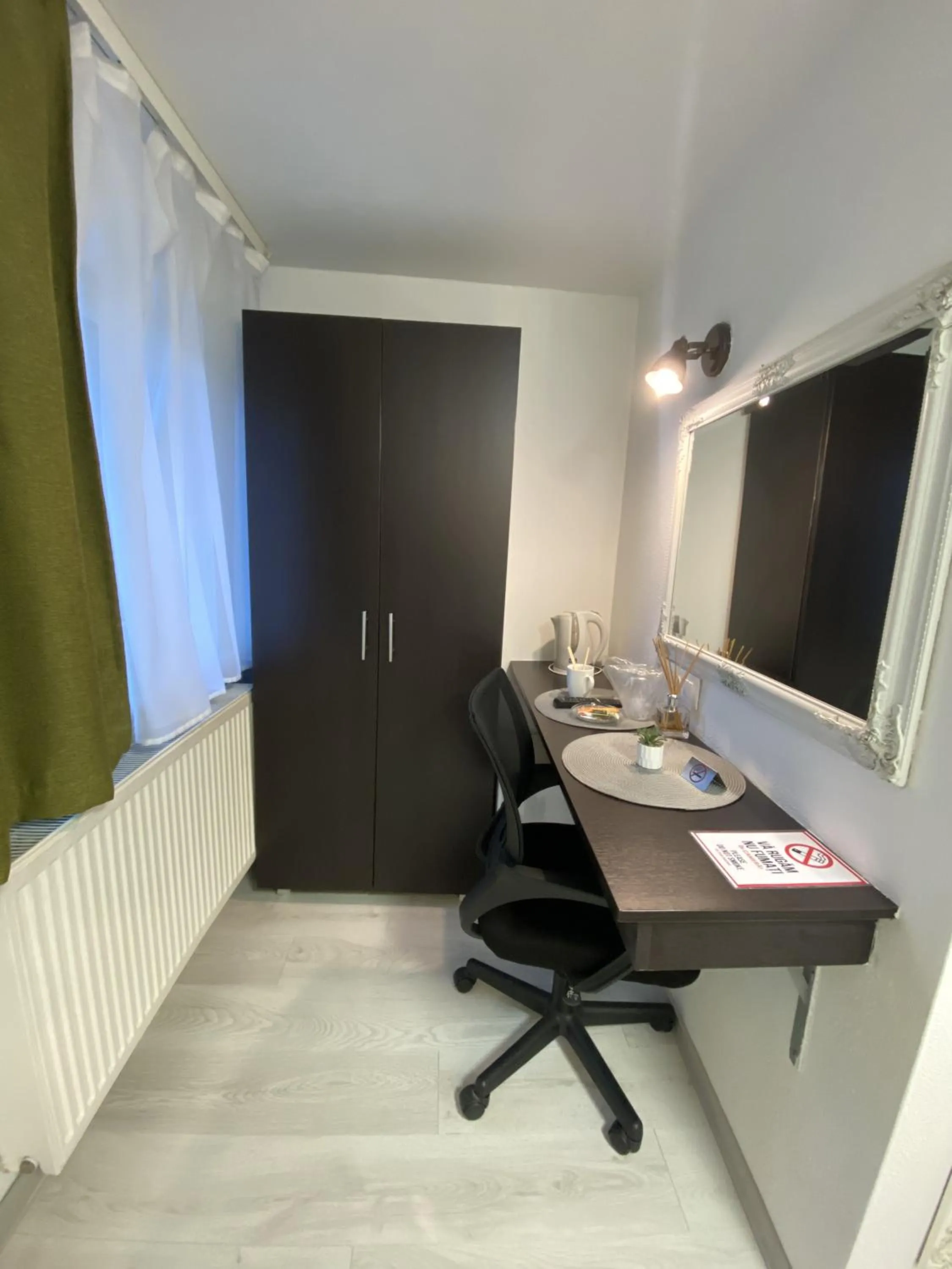 Dining area in Pensiunea Pictorilor