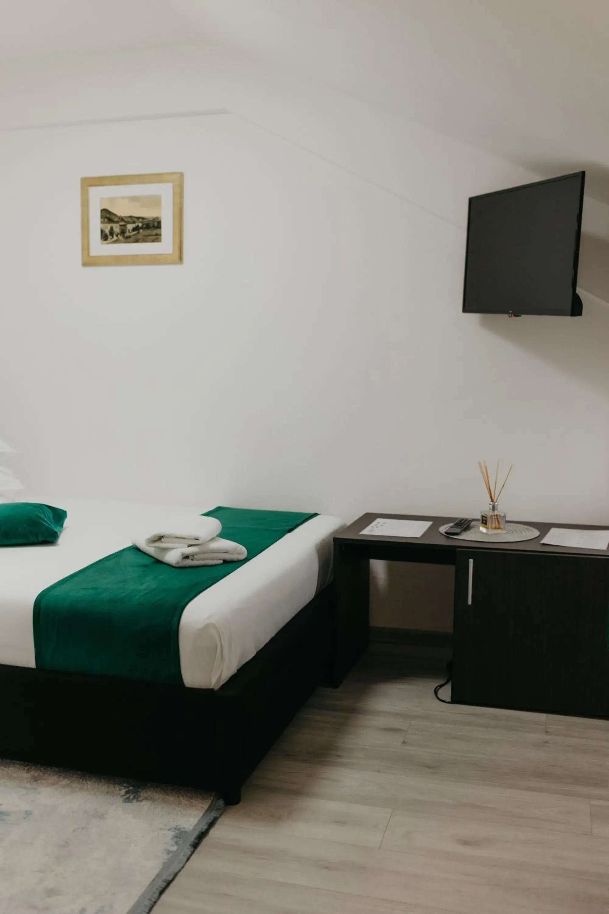 Superior Single Room - single occupancy in Pensiunea Pictorilor Superior Single Room - single occupancy in Pensiunea Pictorilor