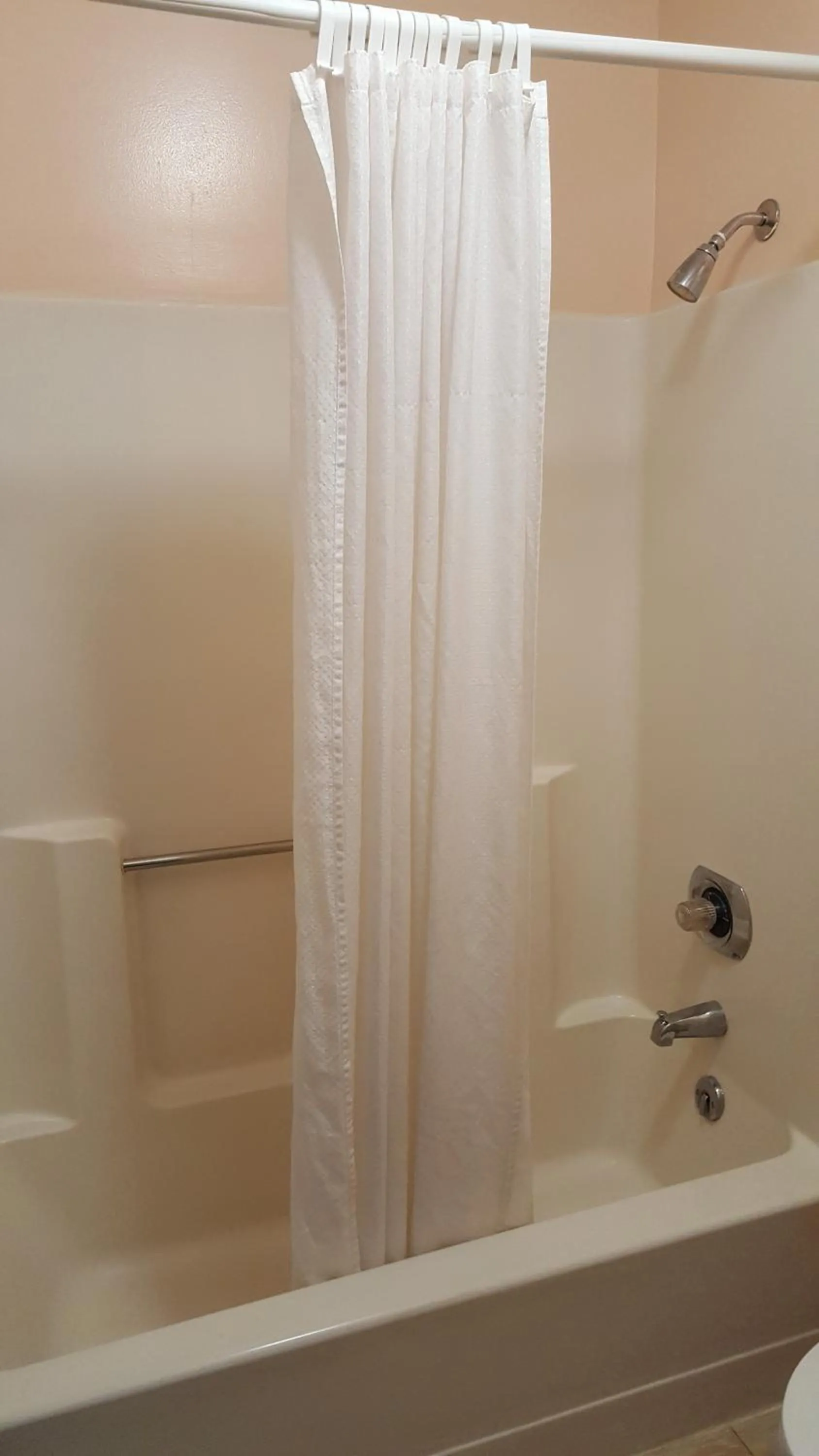 Bathroom in Horizon Inn