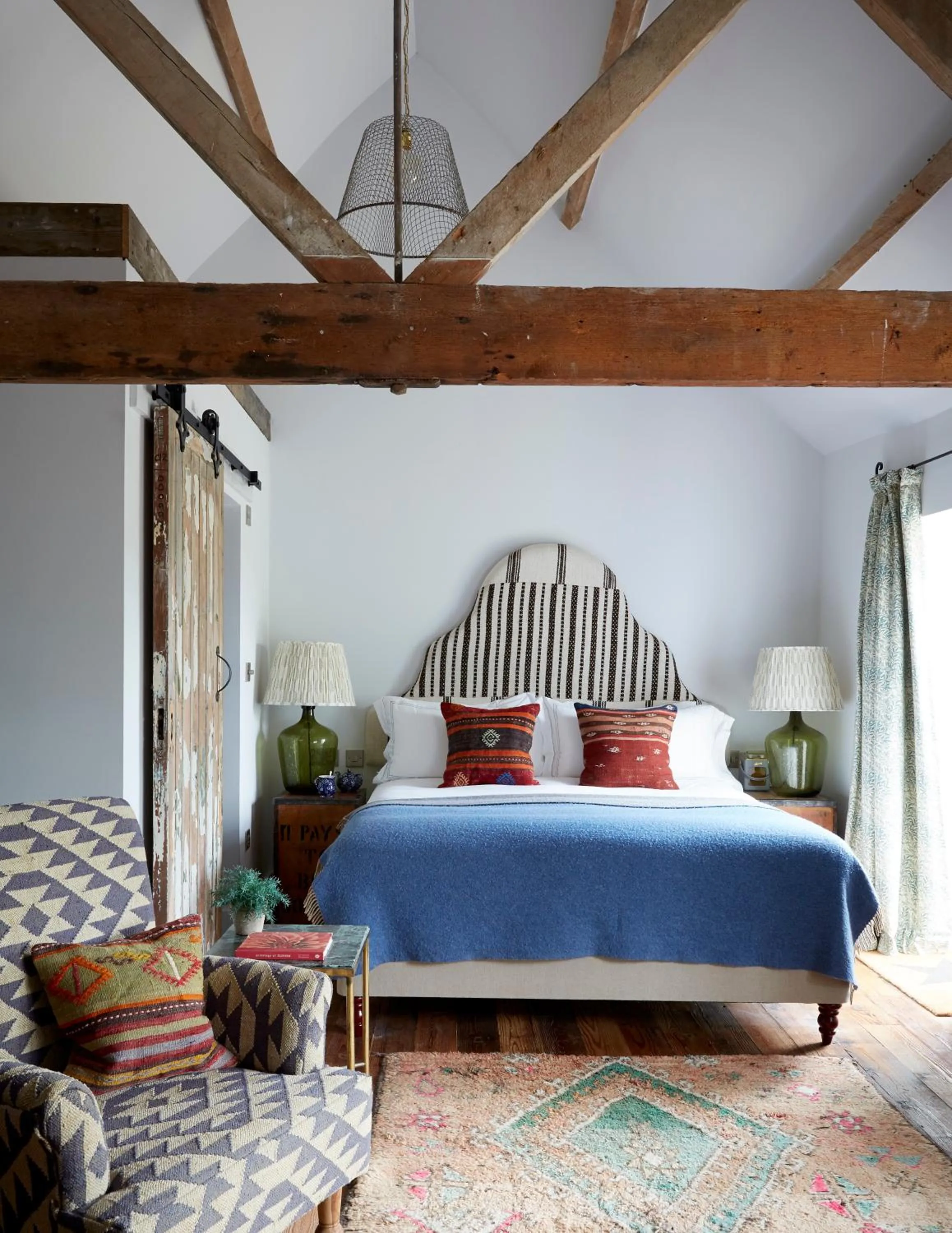 Bed in Artist Residence Oxfordshire
