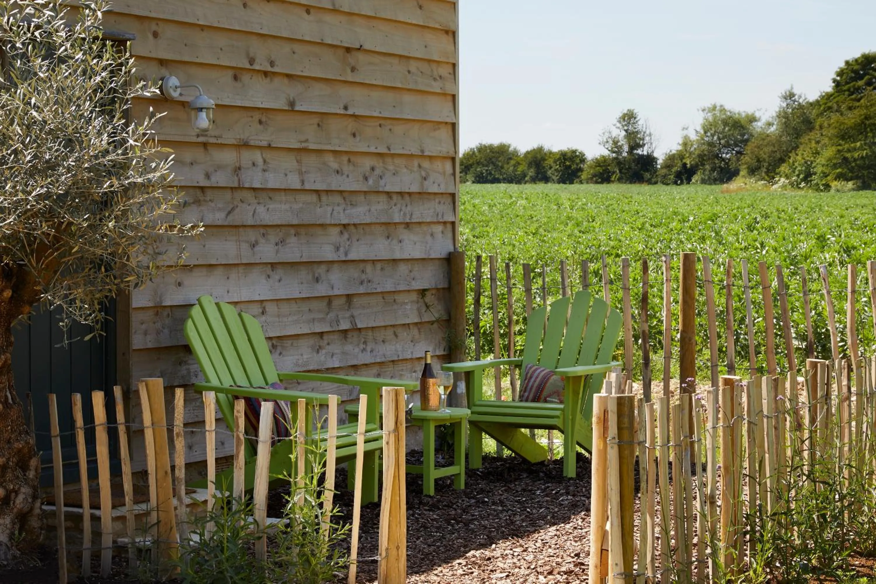 Spring in Artist Residence Oxfordshire