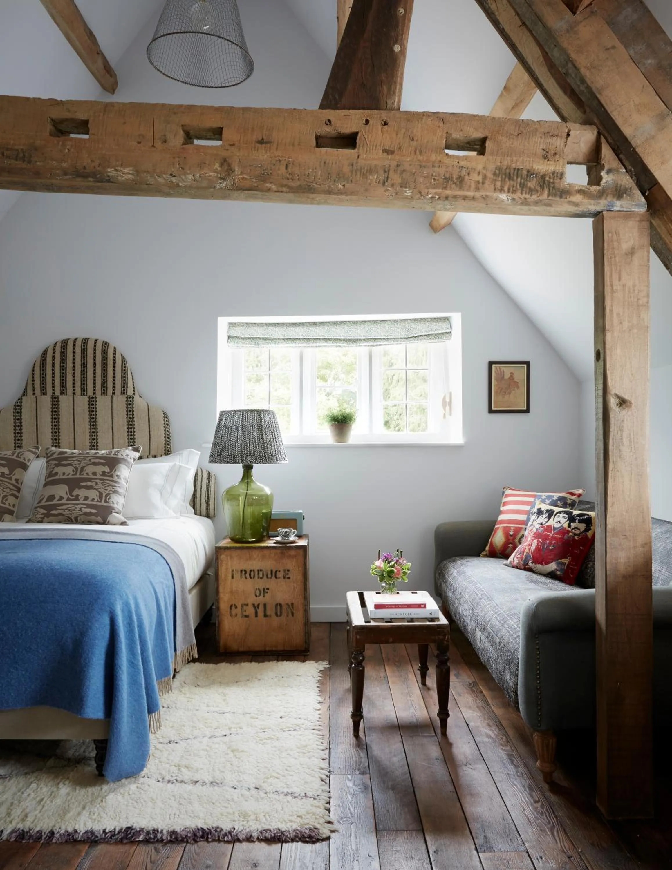 Bed in Artist Residence Oxfordshire