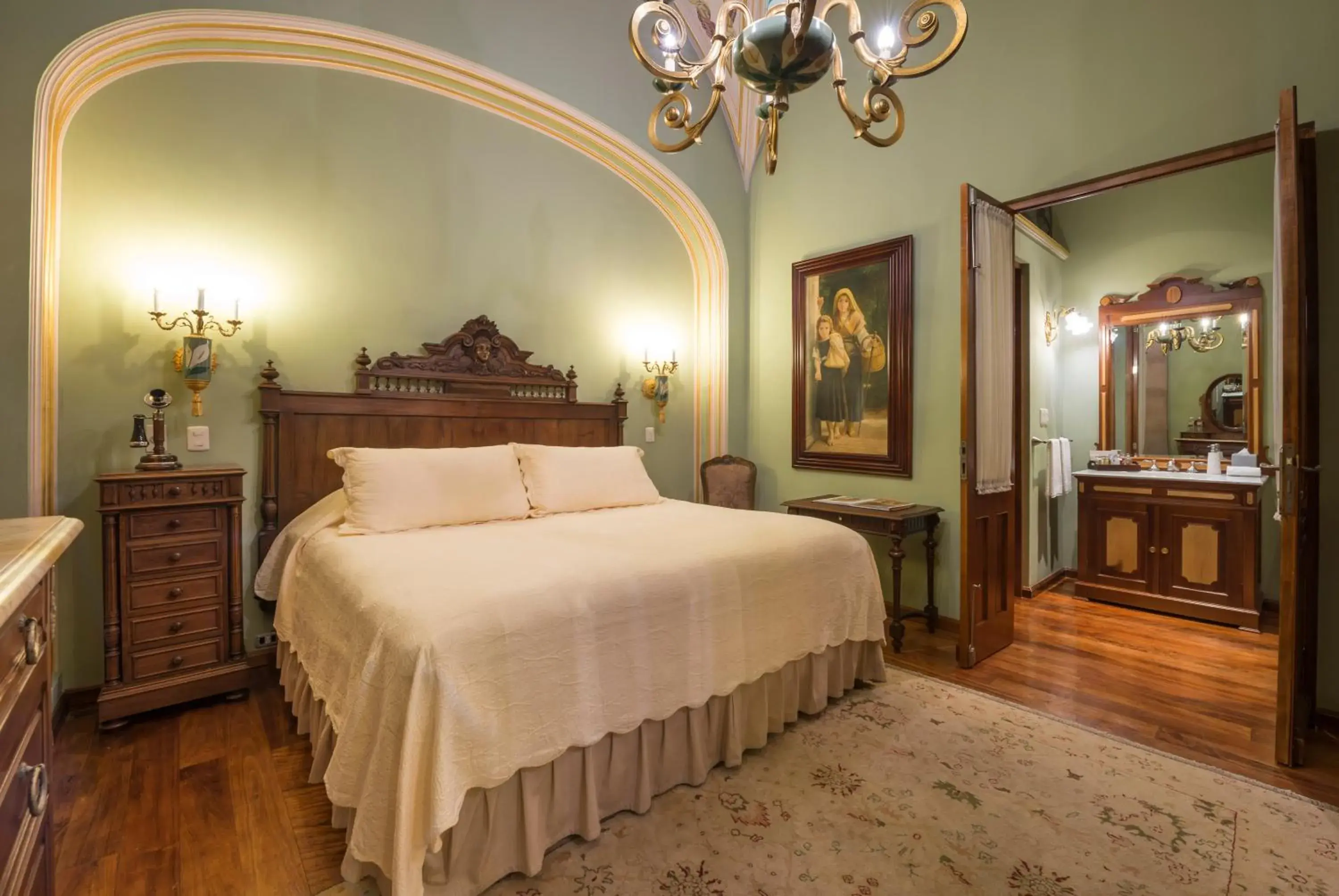 Classic Suite in Hotel Museo Palacio de San Agustin Classic Suite in Hotel Museo Palacio de San Agustin