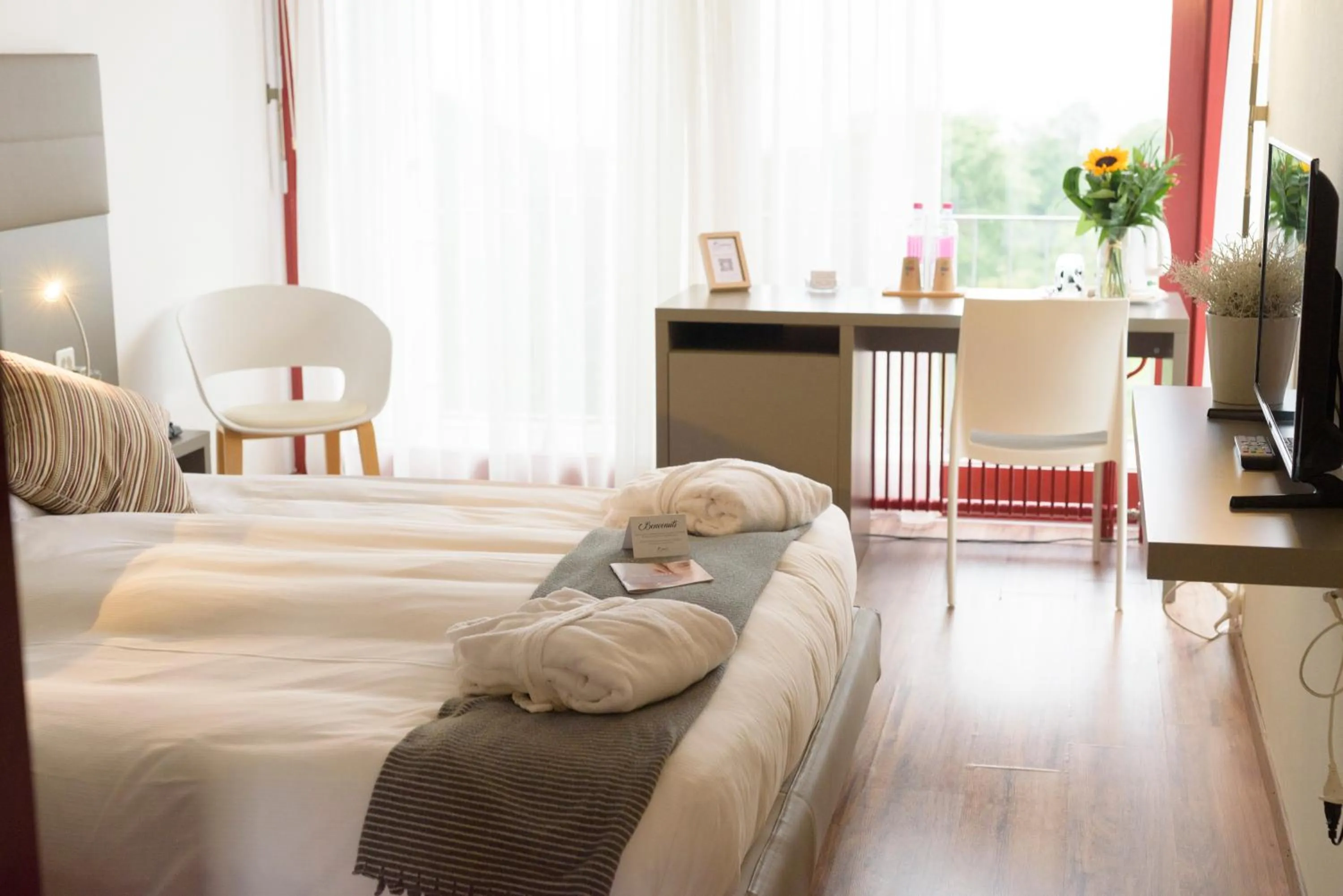 Bedroom, Bed in Hotel Serpiano