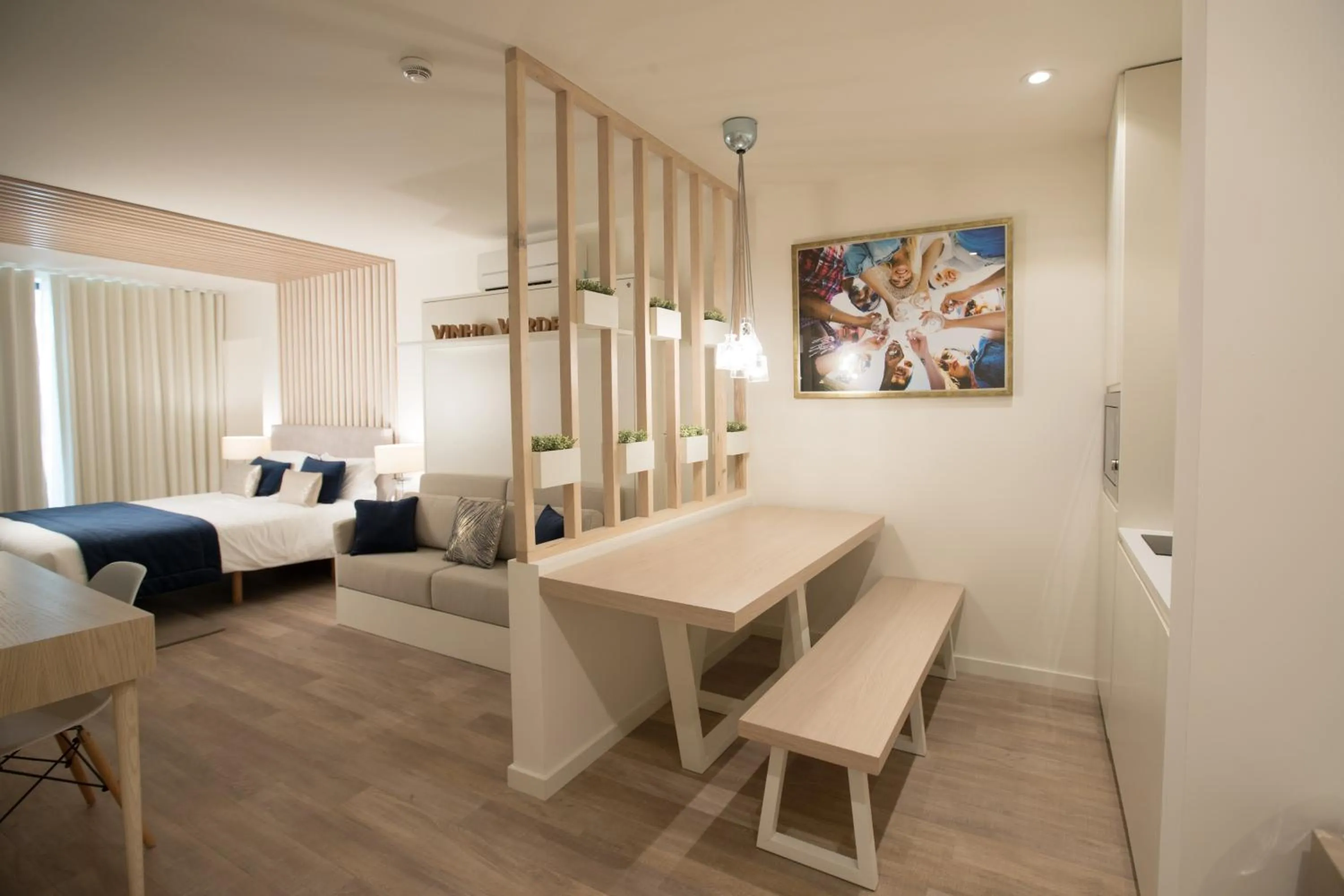 Bedroom, Bed in Almada Wine House - Tourism Apartments