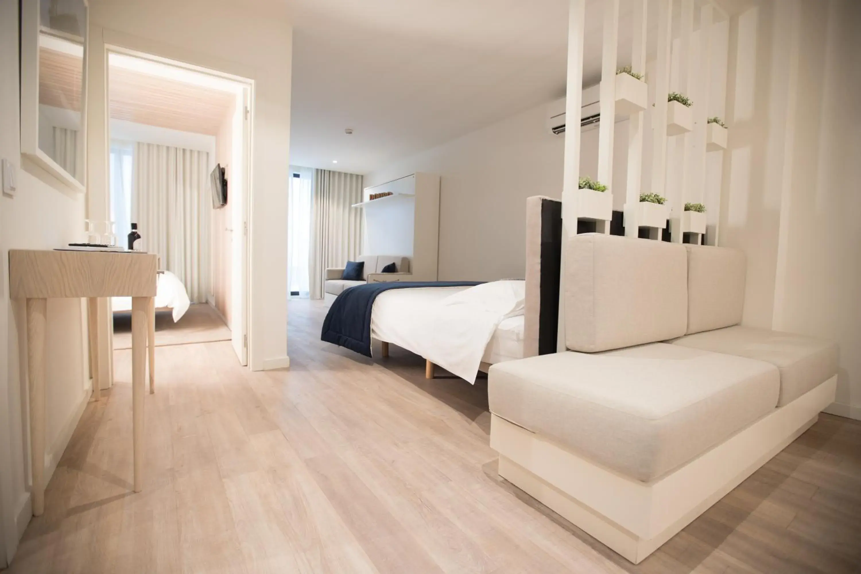 Photo of the whole room, Bed in Almada Wine House - Tourism Apartments Photo of the whole room, Bed in Almada Wine House - Tourism Apartments