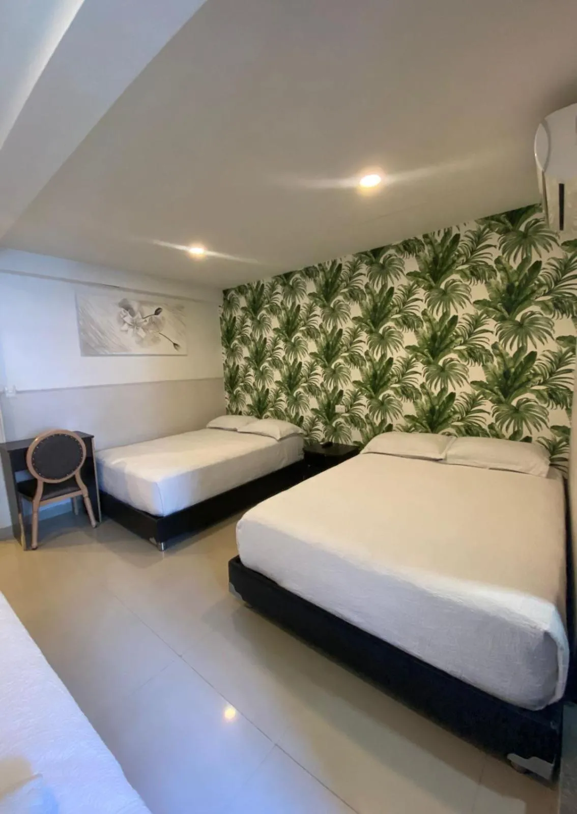 Standard Queen Room with Two Queen Beds - single occupancy in Apartahotel Marbella
