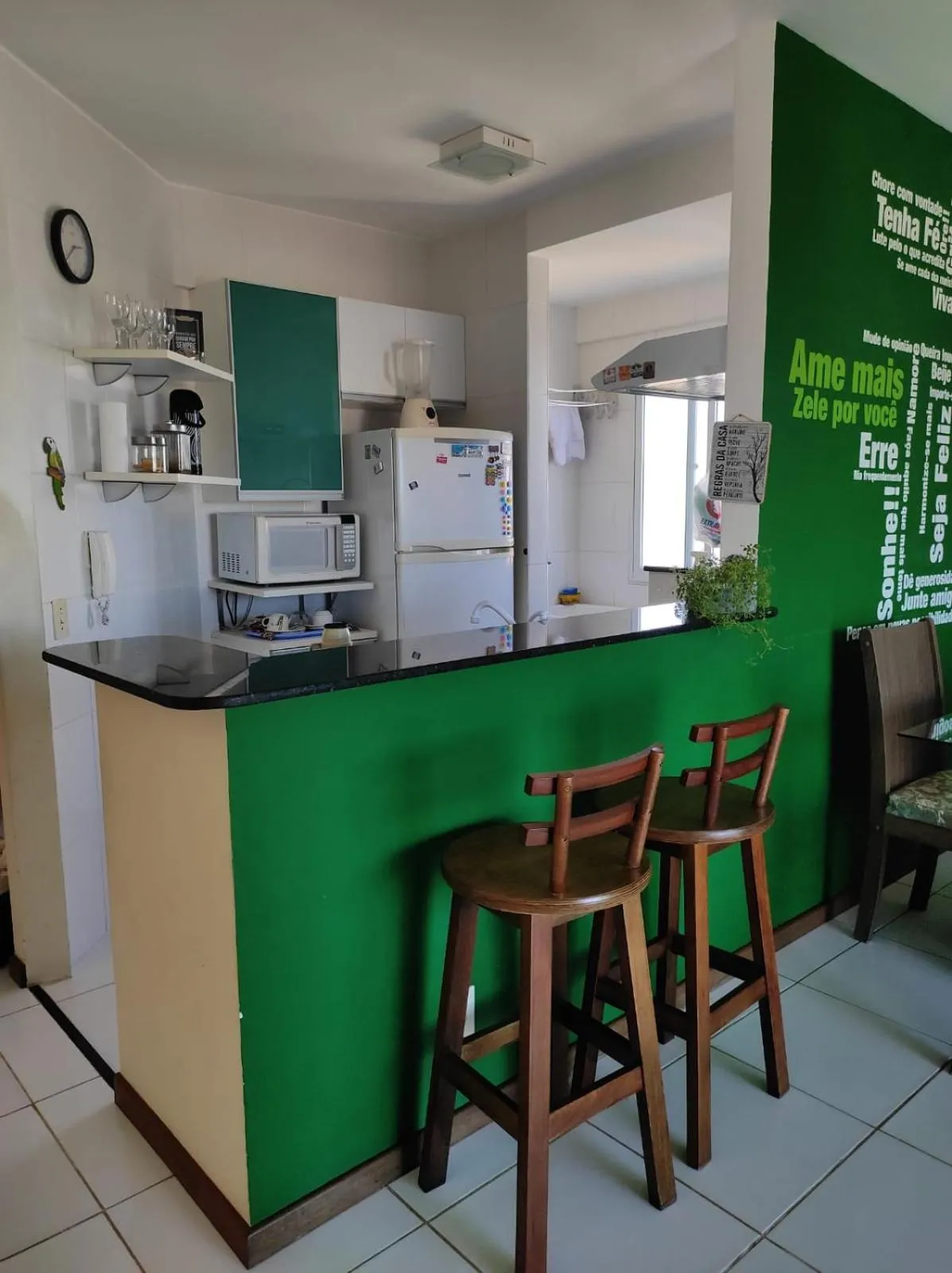 Communal kitchen in Seu Apê na Enseada Azul - Bacutia !!!