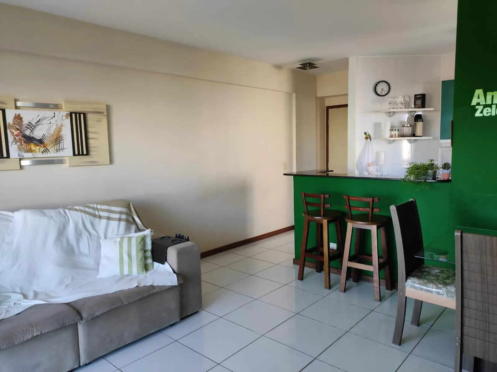 Living room, Bed in Seu Apê na Enseada Azul - Bacutia !!!