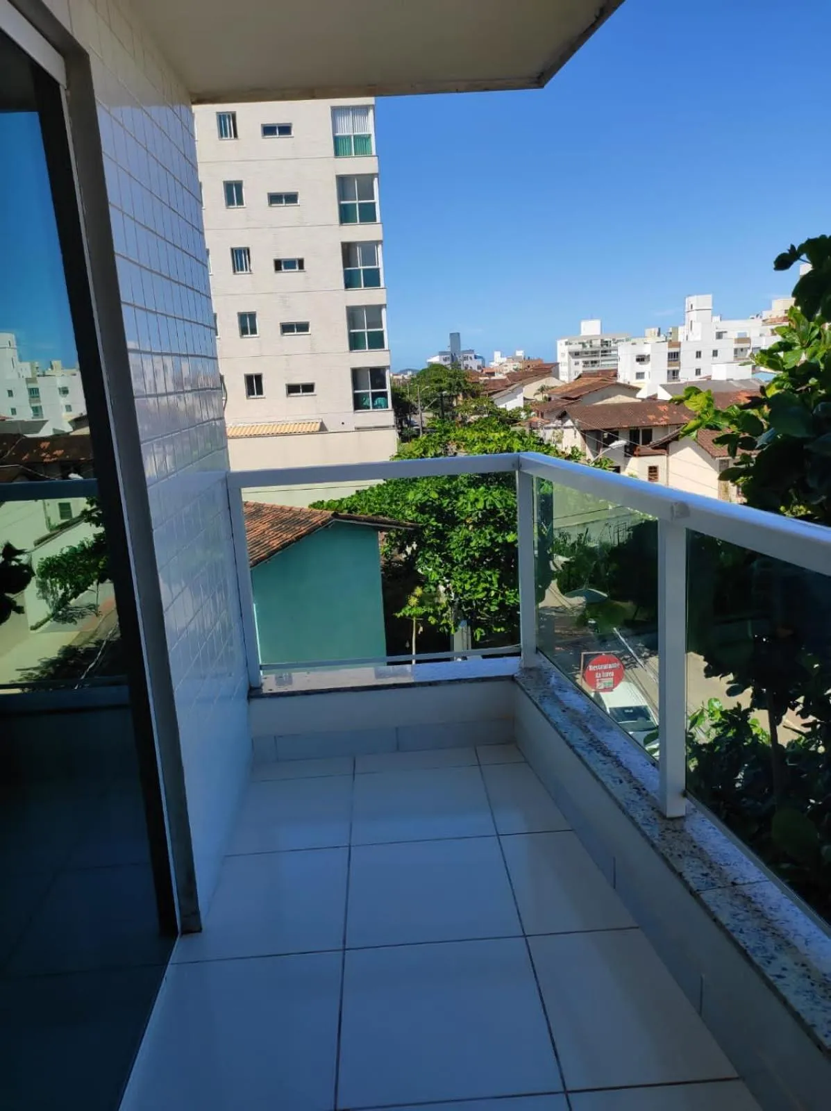 Balcony/Terrace in Seu Apê na Enseada Azul - Bacutia !!!