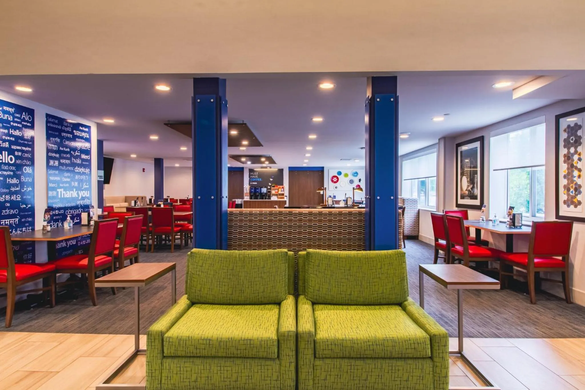 Property building in Holiday Inn Express & Suites - Lincoln East - White Mountains by IHG