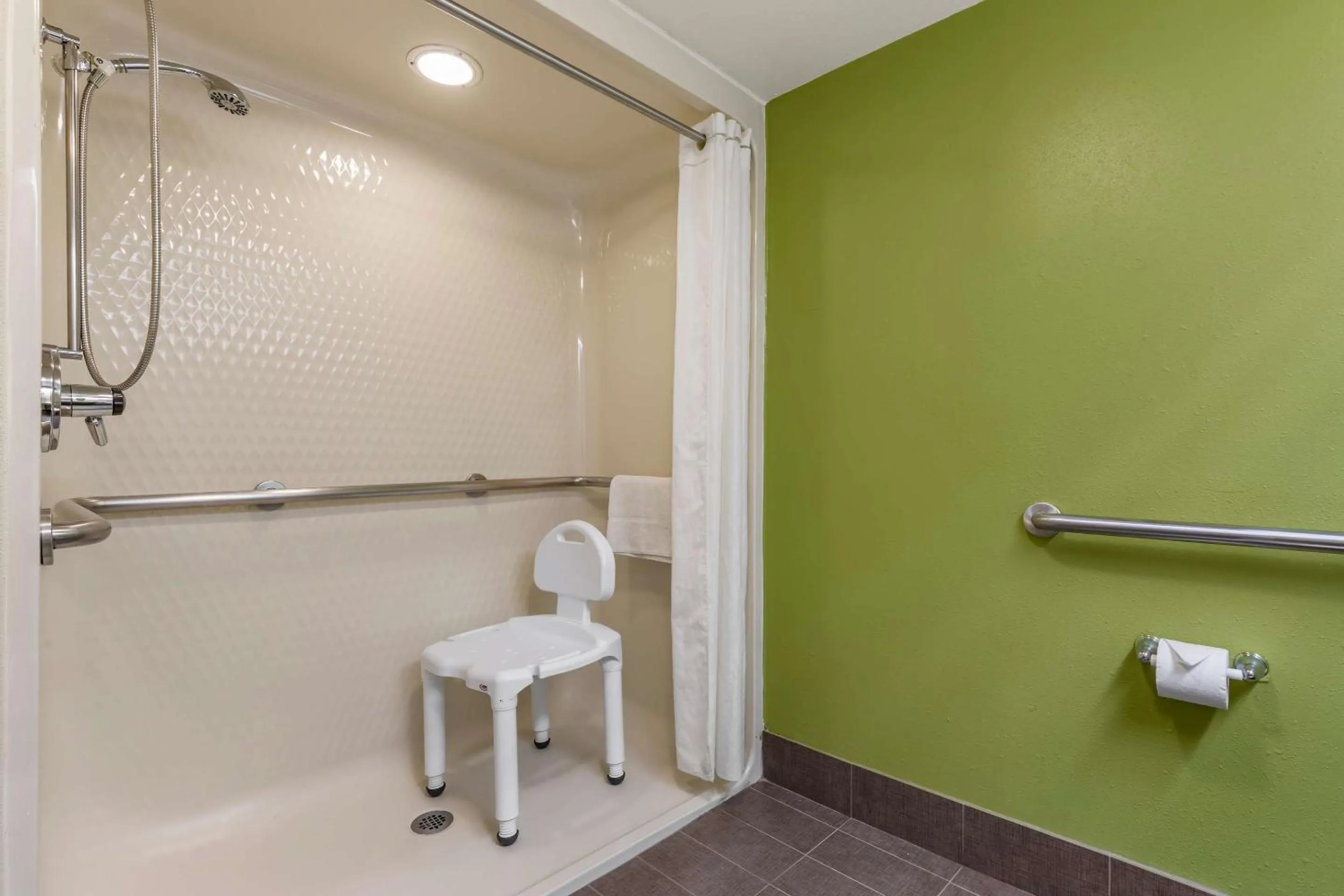 Bedroom in Sleep Inn Matthews-Charlotte