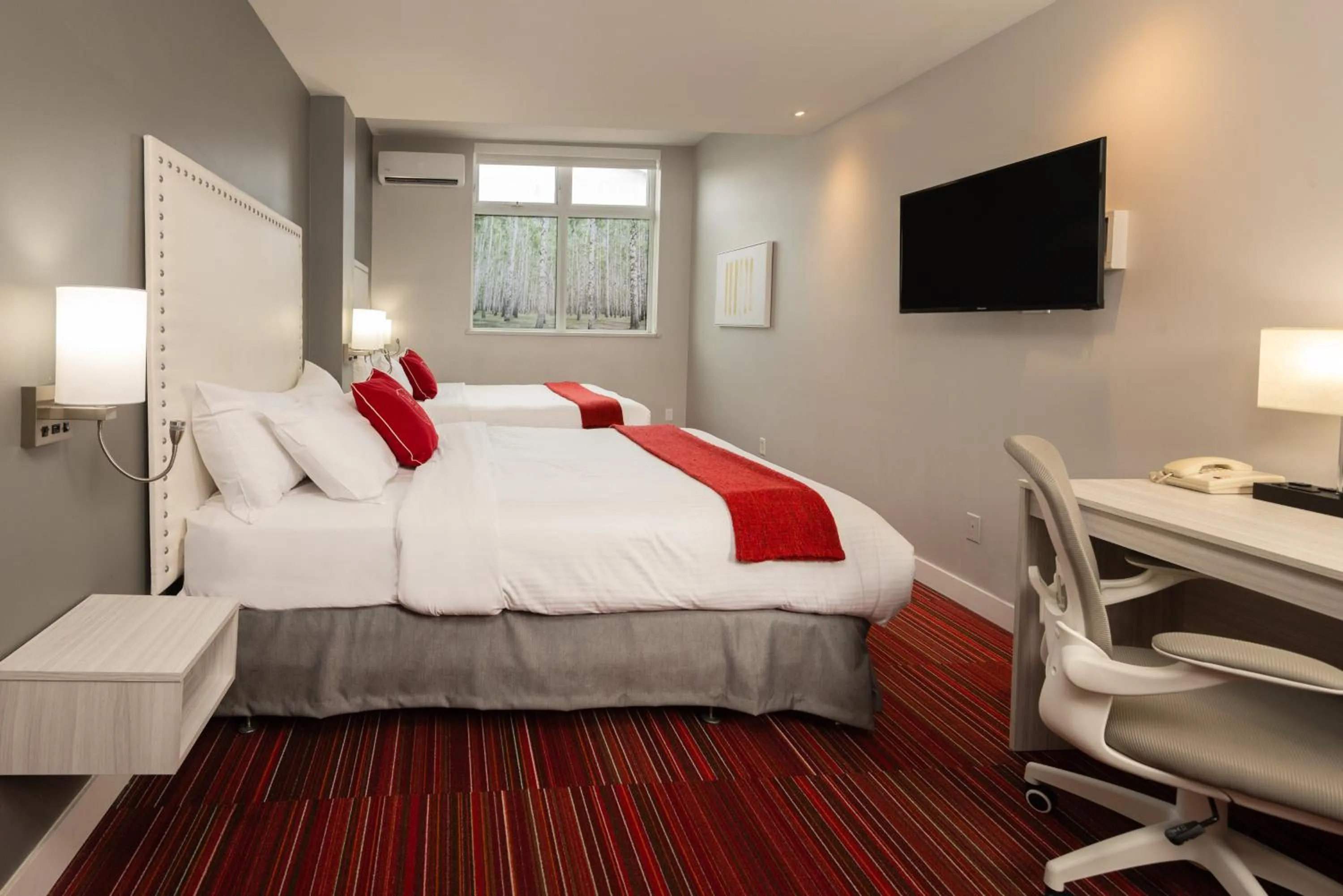 Photo of the whole room, Bed in Hotel du Nord