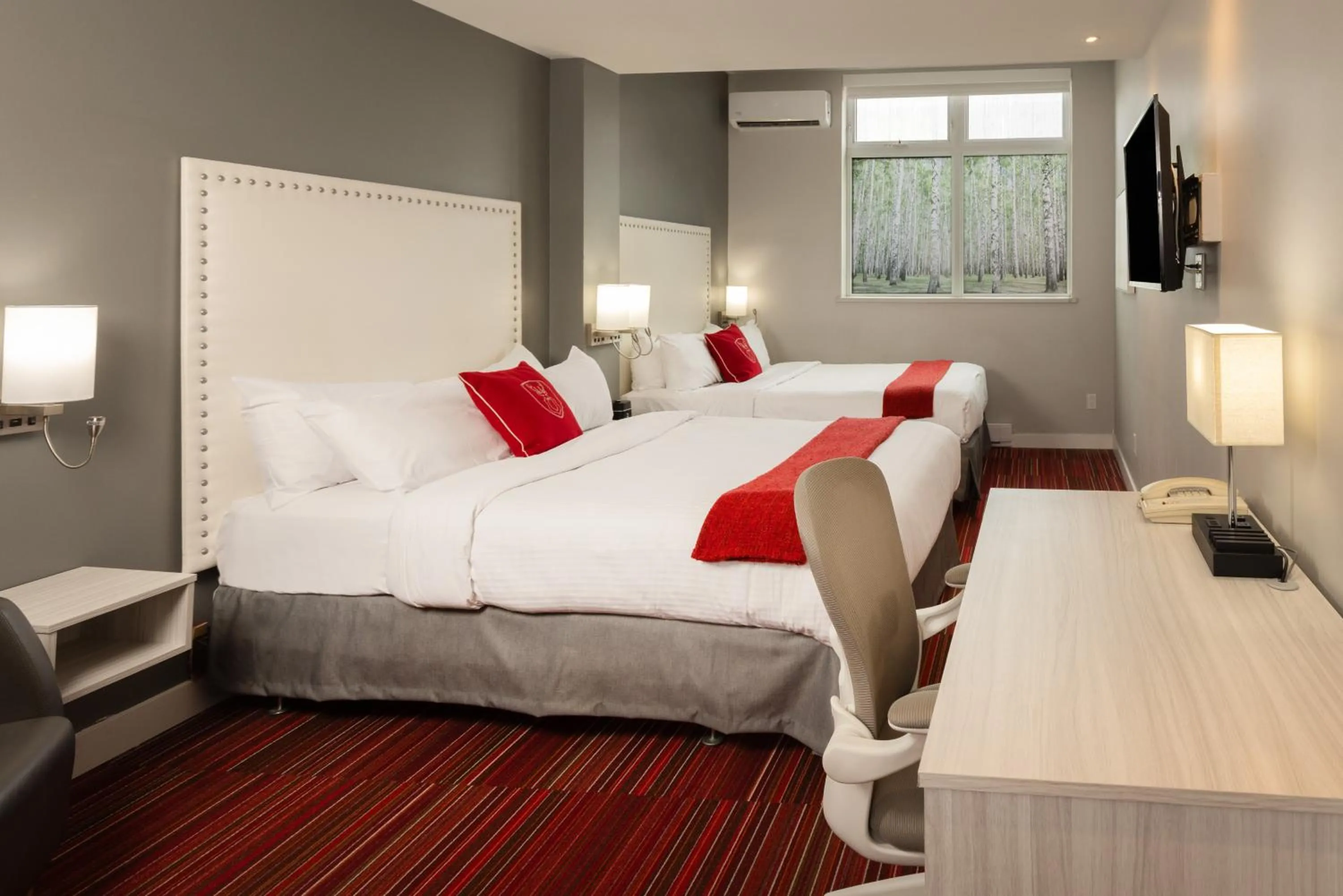 Photo of the whole room, Bed in Hotel du Nord