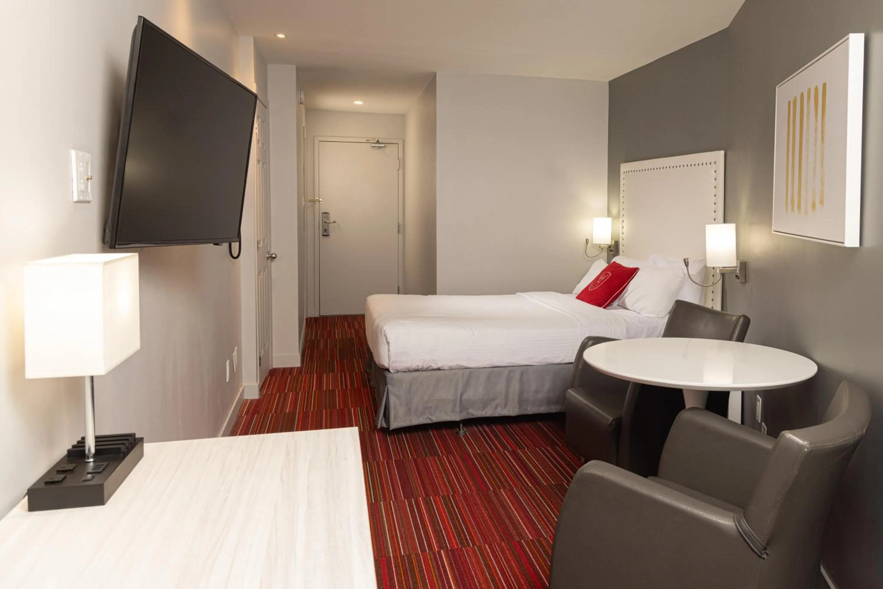 Photo of the whole room, Bed in Hotel du Nord