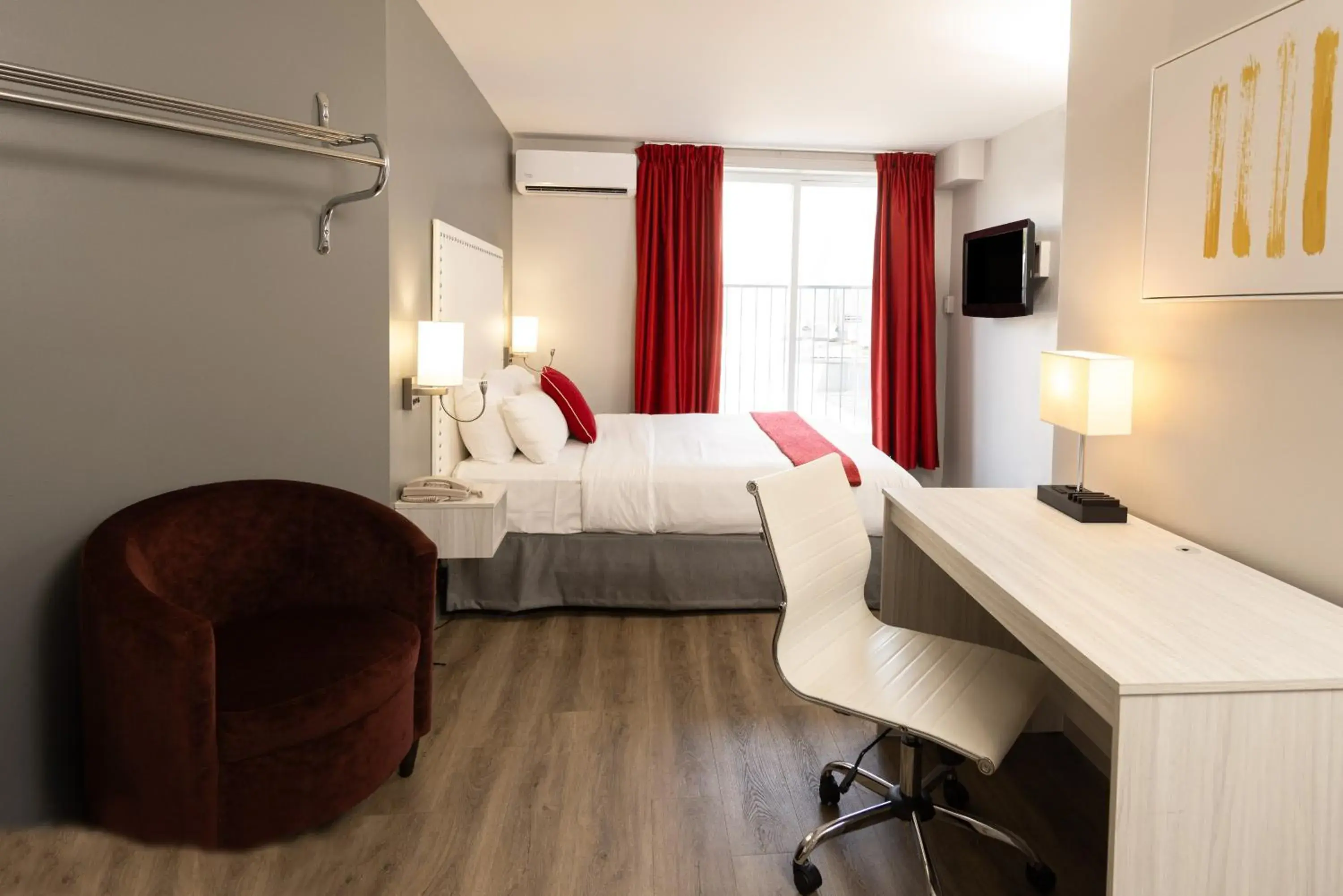 Bedroom, Bed in Hotel du Nord Bedroom, Bed in Hotel du Nord