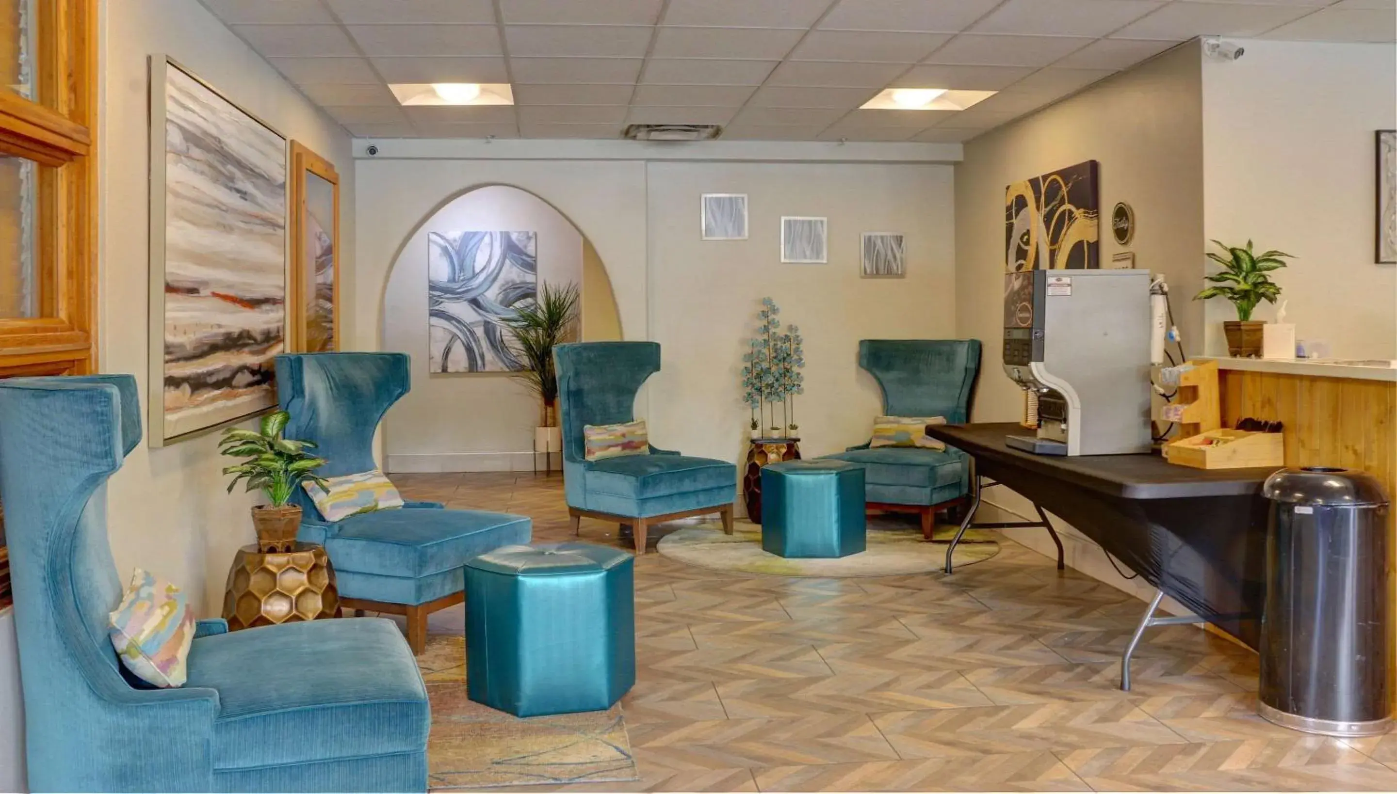 Lobby or reception in El Sendero Inn, an Ascend Collection Hotel Lobby or reception in El Sendero Inn, an Ascend Collection Hotel