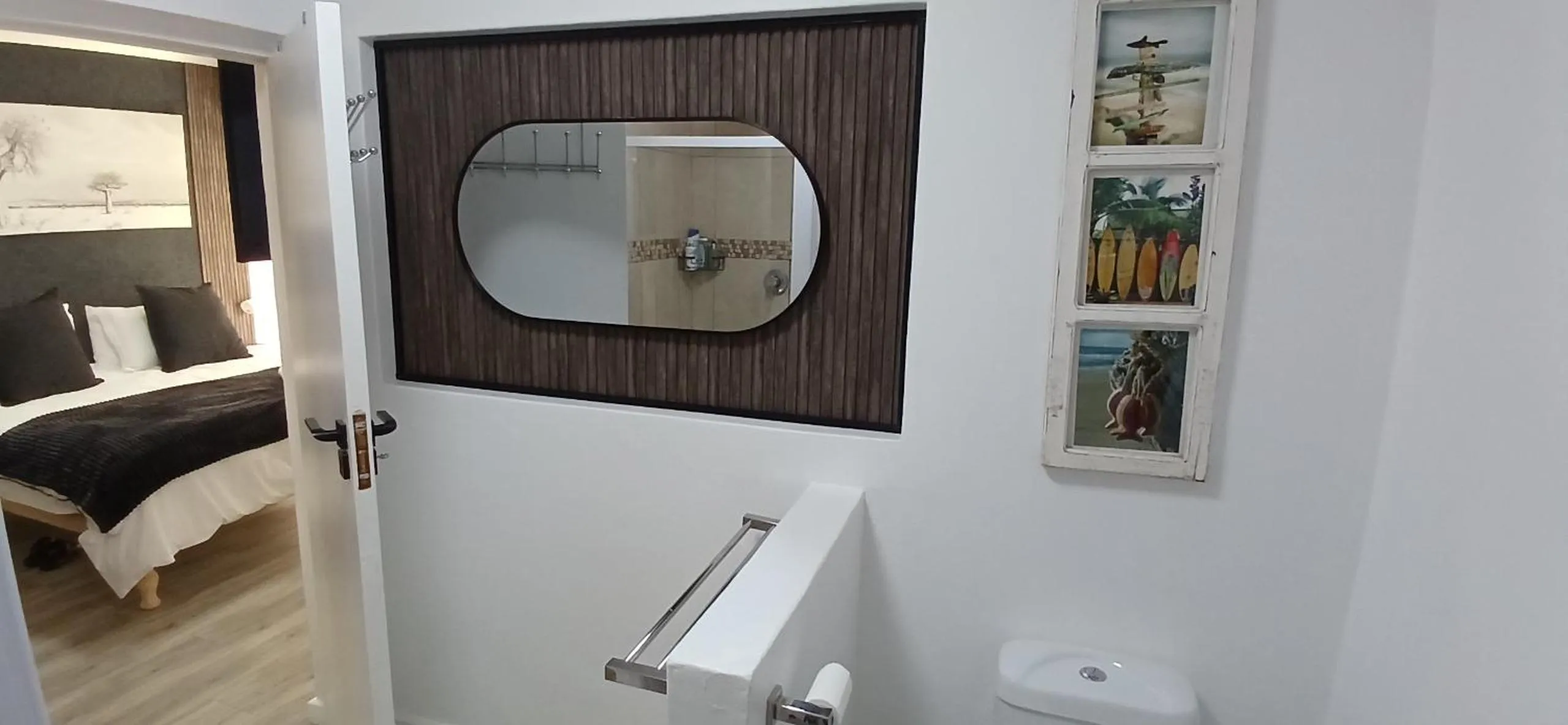 Bathroom, Bed in Reef View BnB