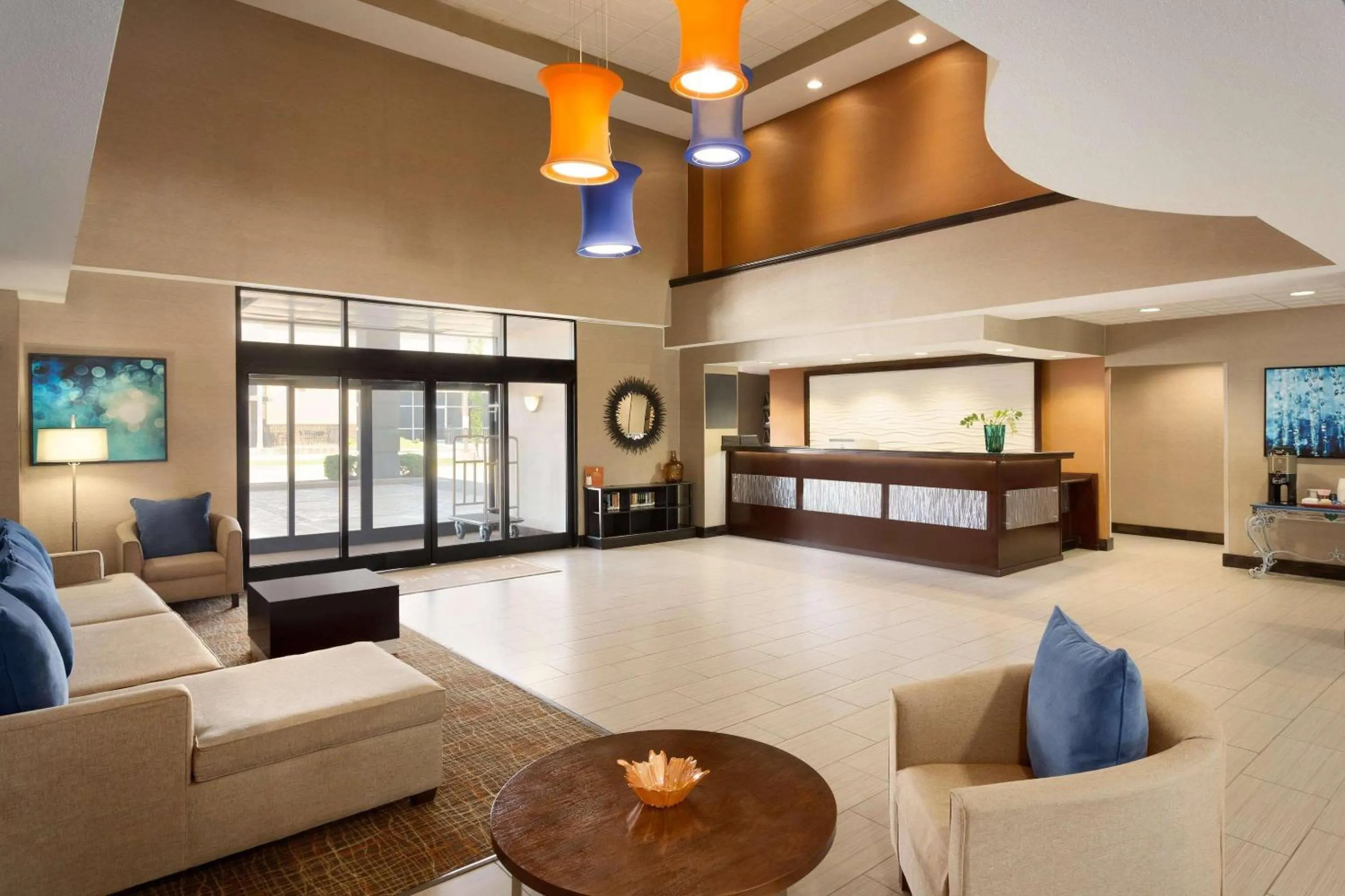 Lobby or reception, Bed in Townhome Inn & Suites