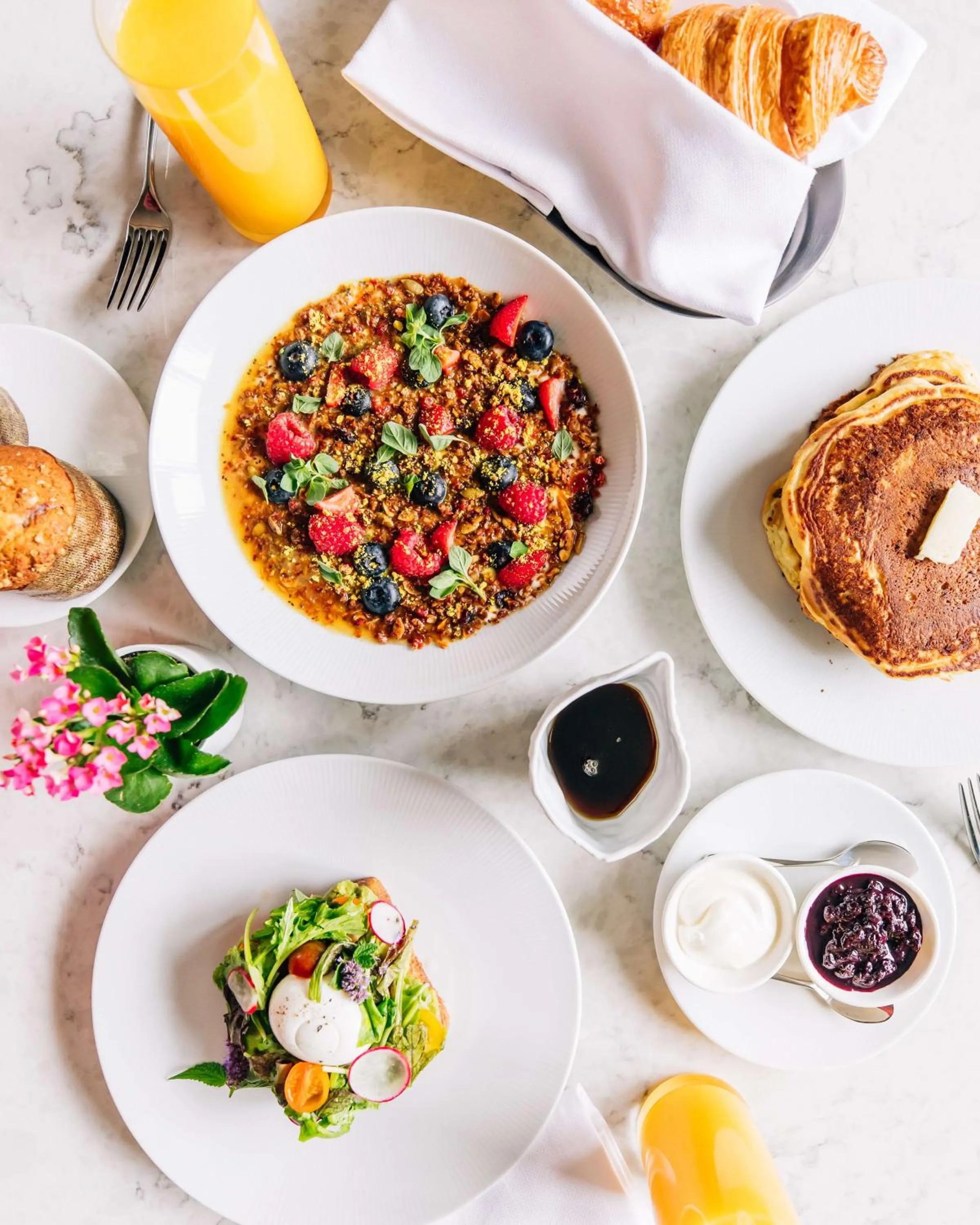 Restaurant/places to eat in Park Hyatt Toronto