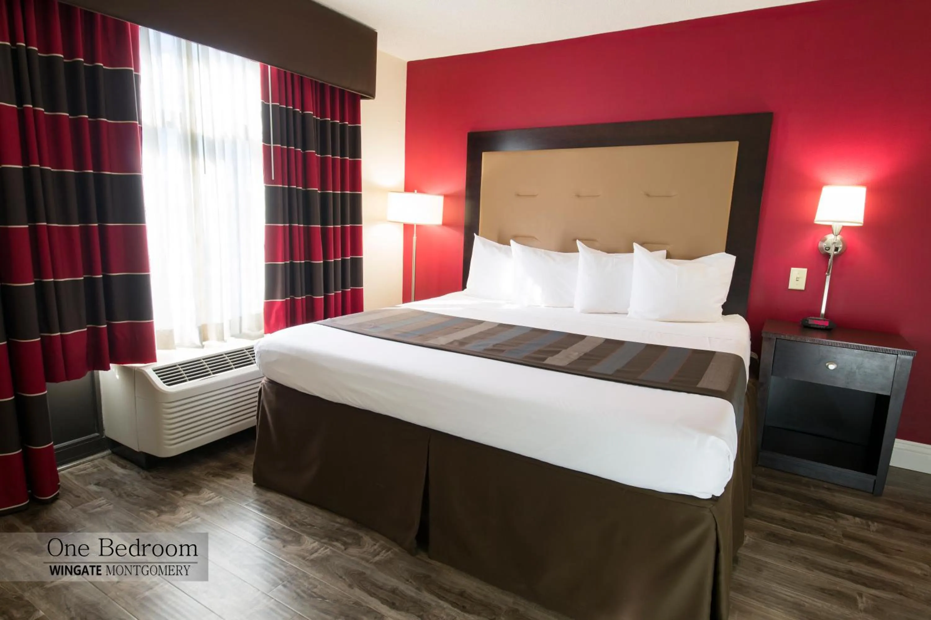 Bed in Wingate By Wyndham Montgomery