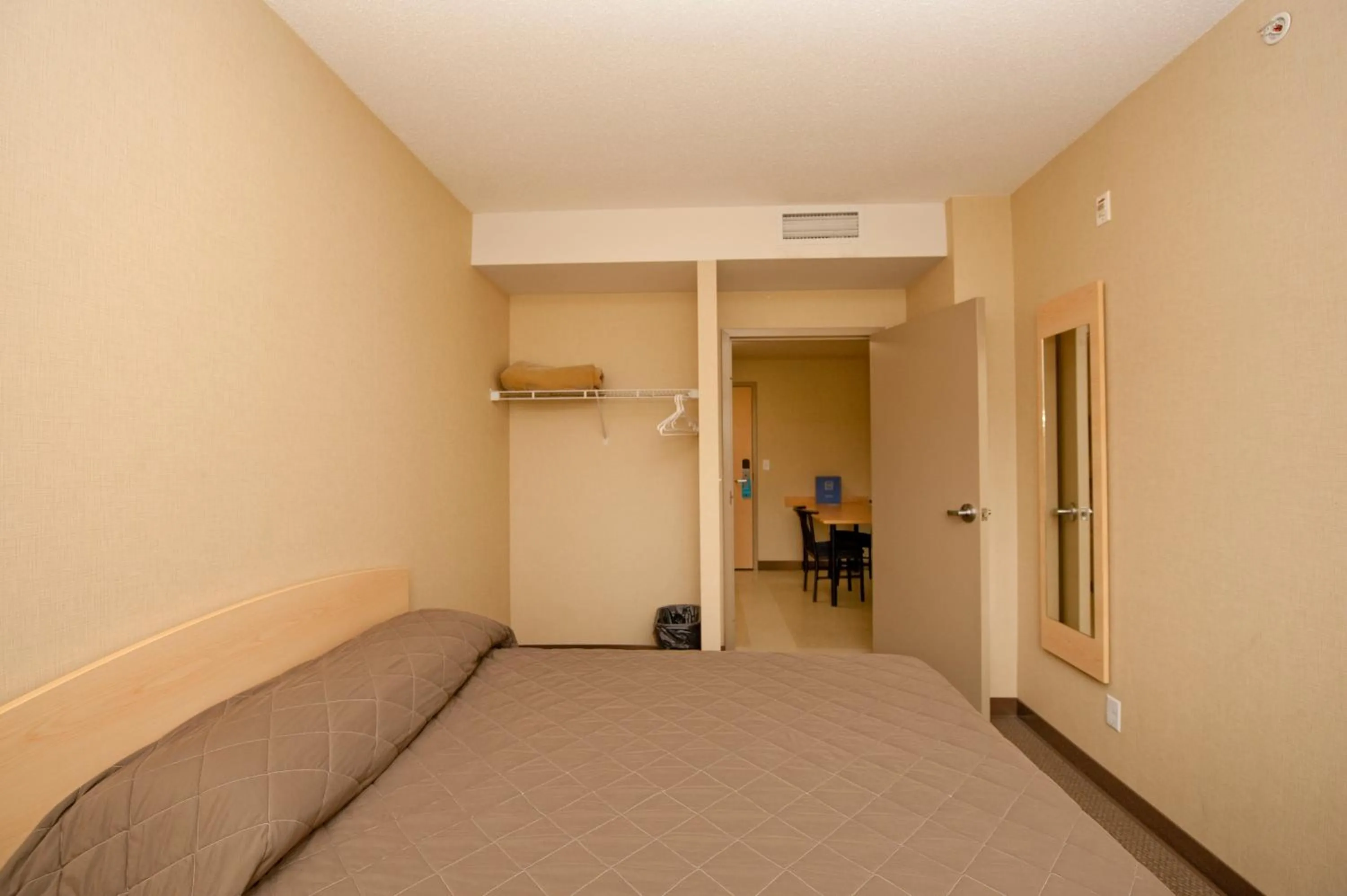 Four-Bedroom Suite in Residence & Conference Centre - Kamloops