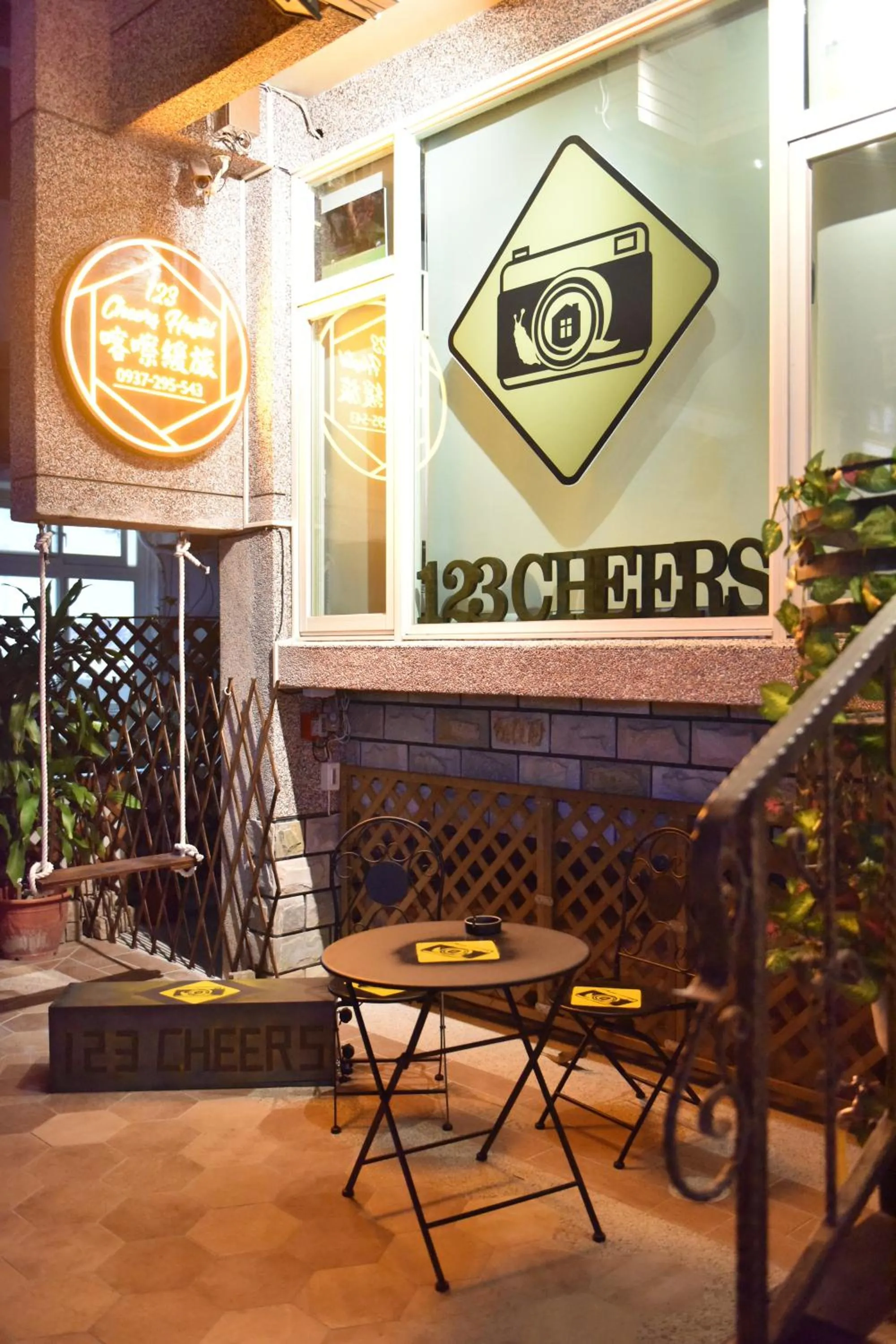 Facade/entrance in 123 Cheers Hostel