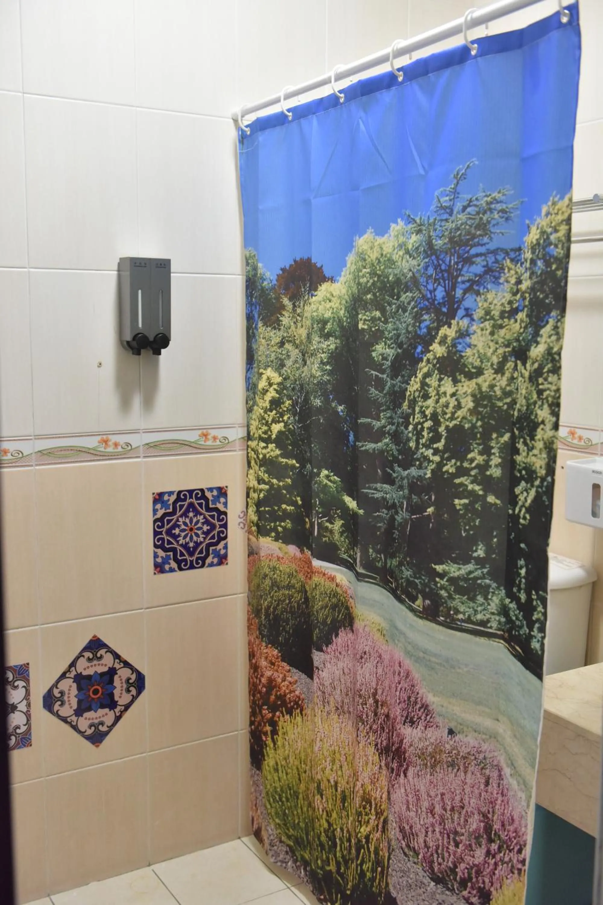 Bathroom in 123 Cheers Hostel