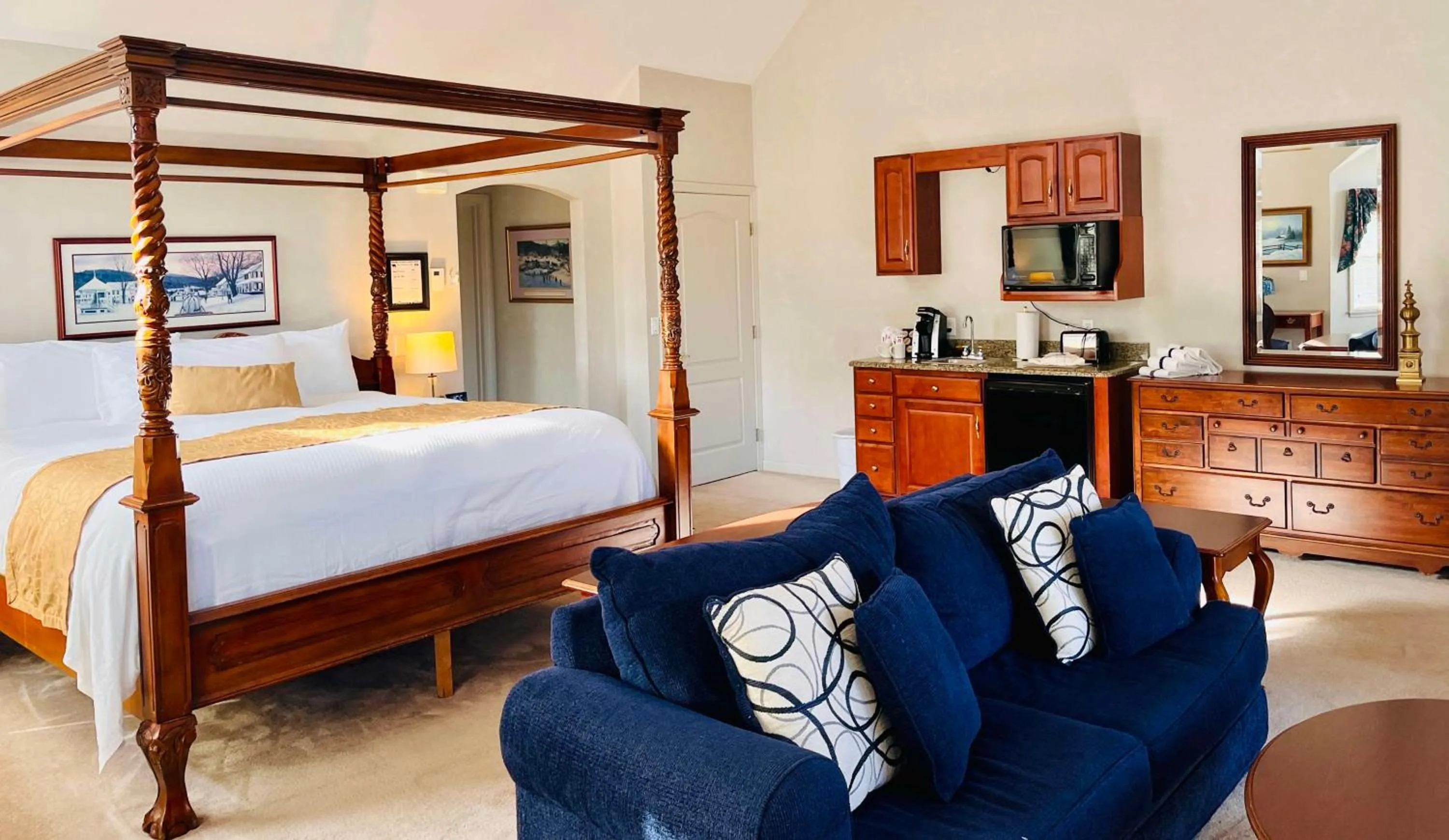 Bedroom, Bed in Nordic Village Condominium Resort