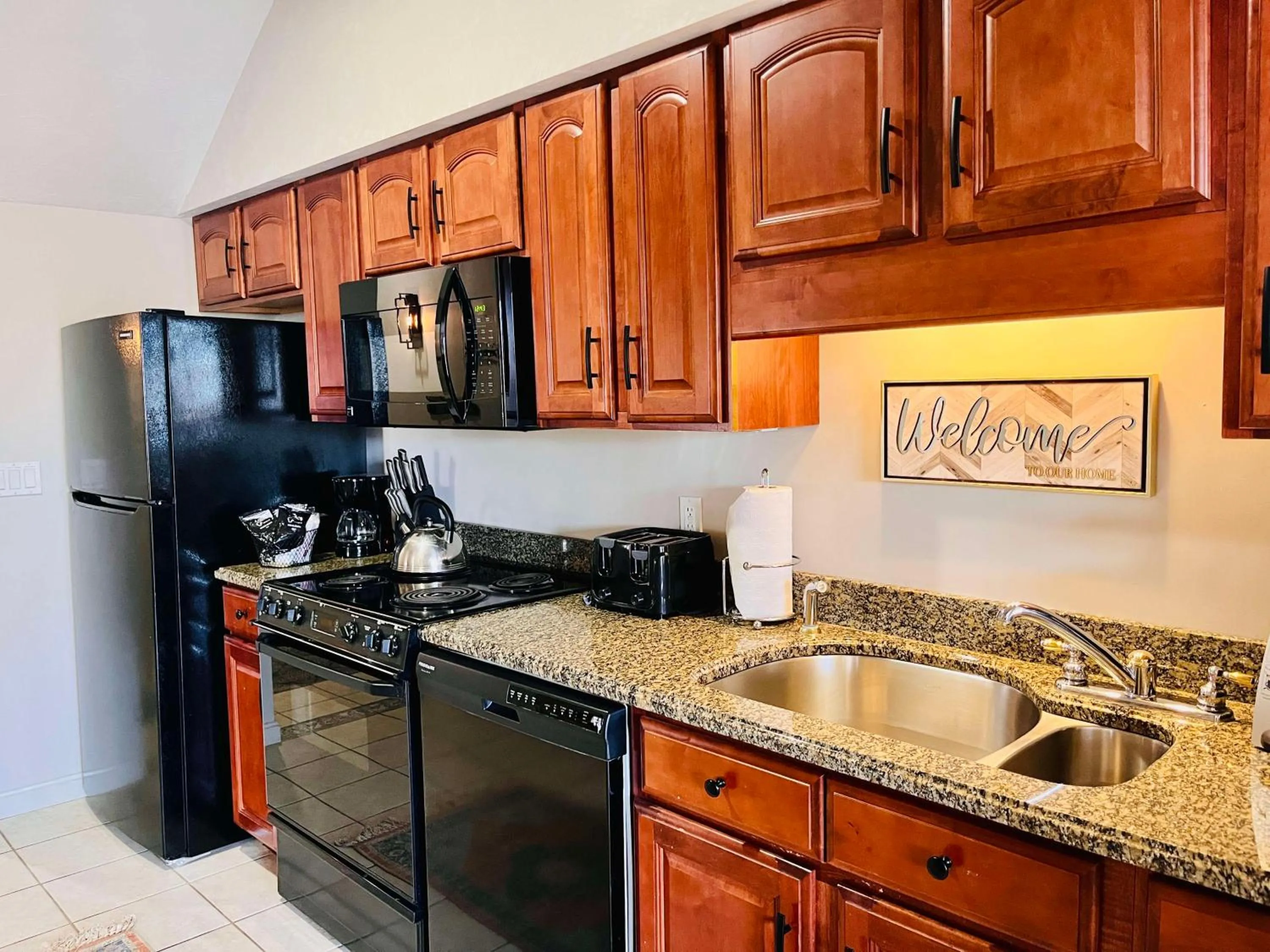 Kitchen or kitchenette in Nordic Village Condominium Resort
