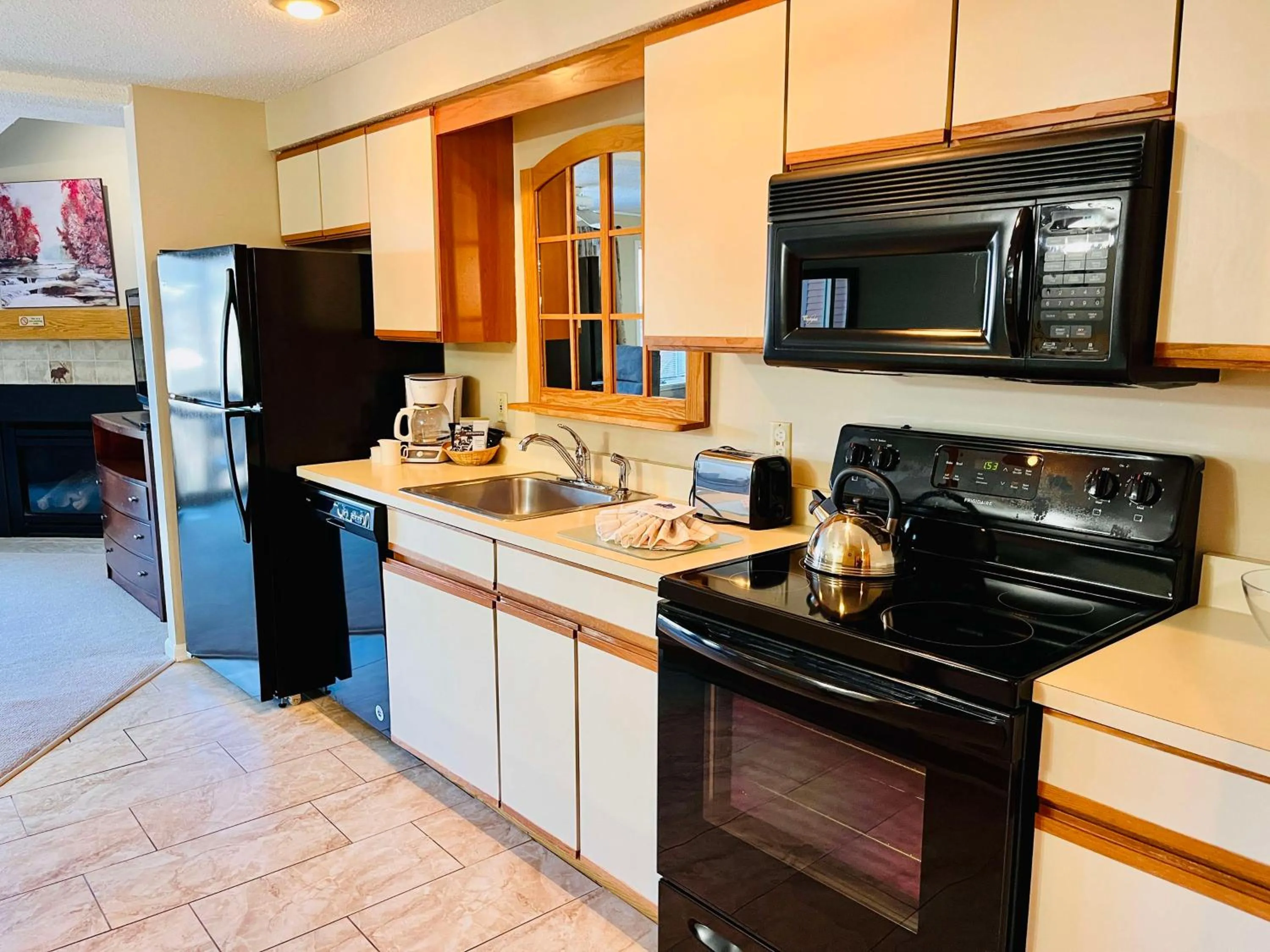 Kitchen or kitchenette in Nordic Village Condominium Resort