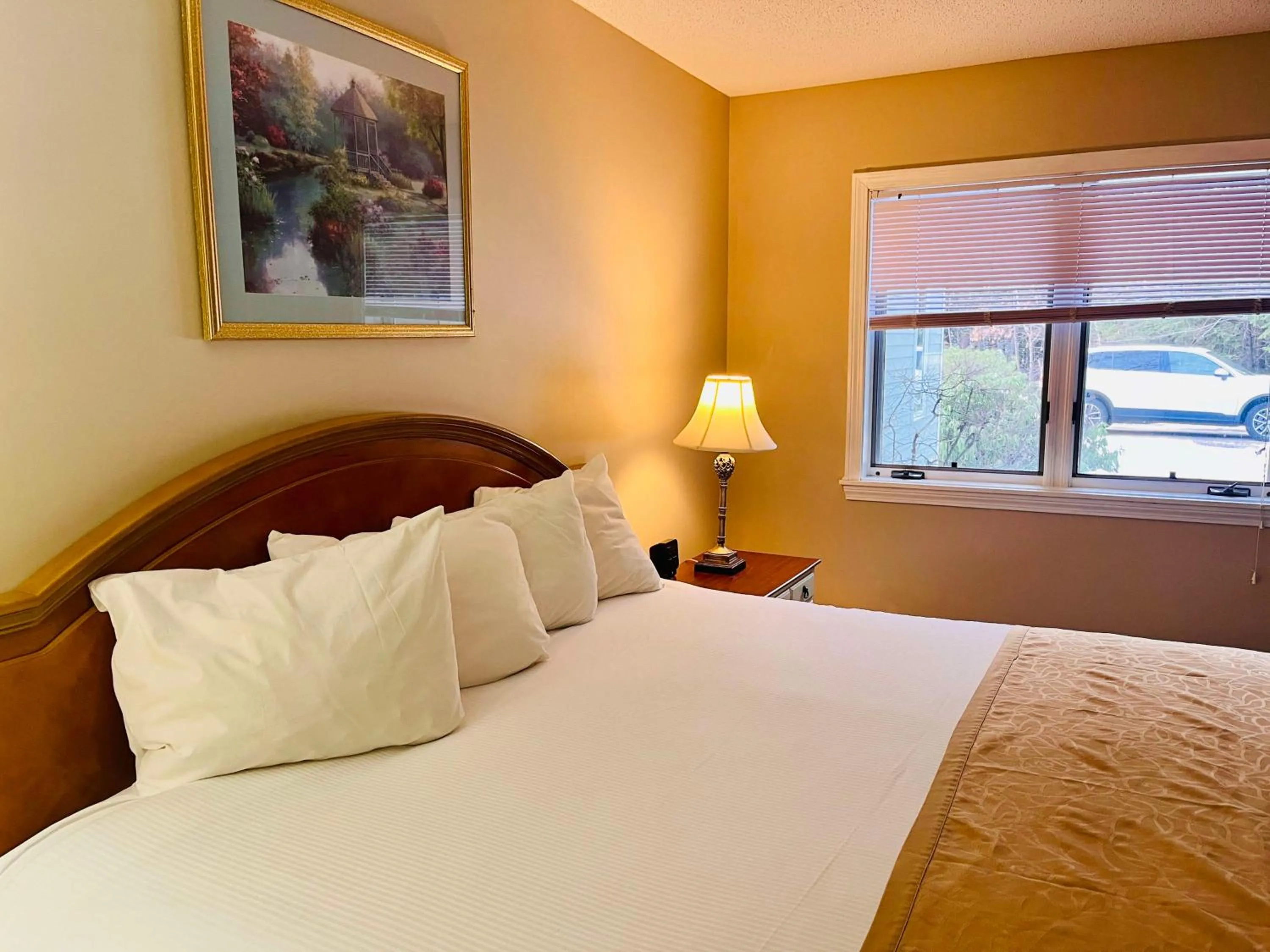 Bedroom, Bed in Nordic Village Condominium Resort