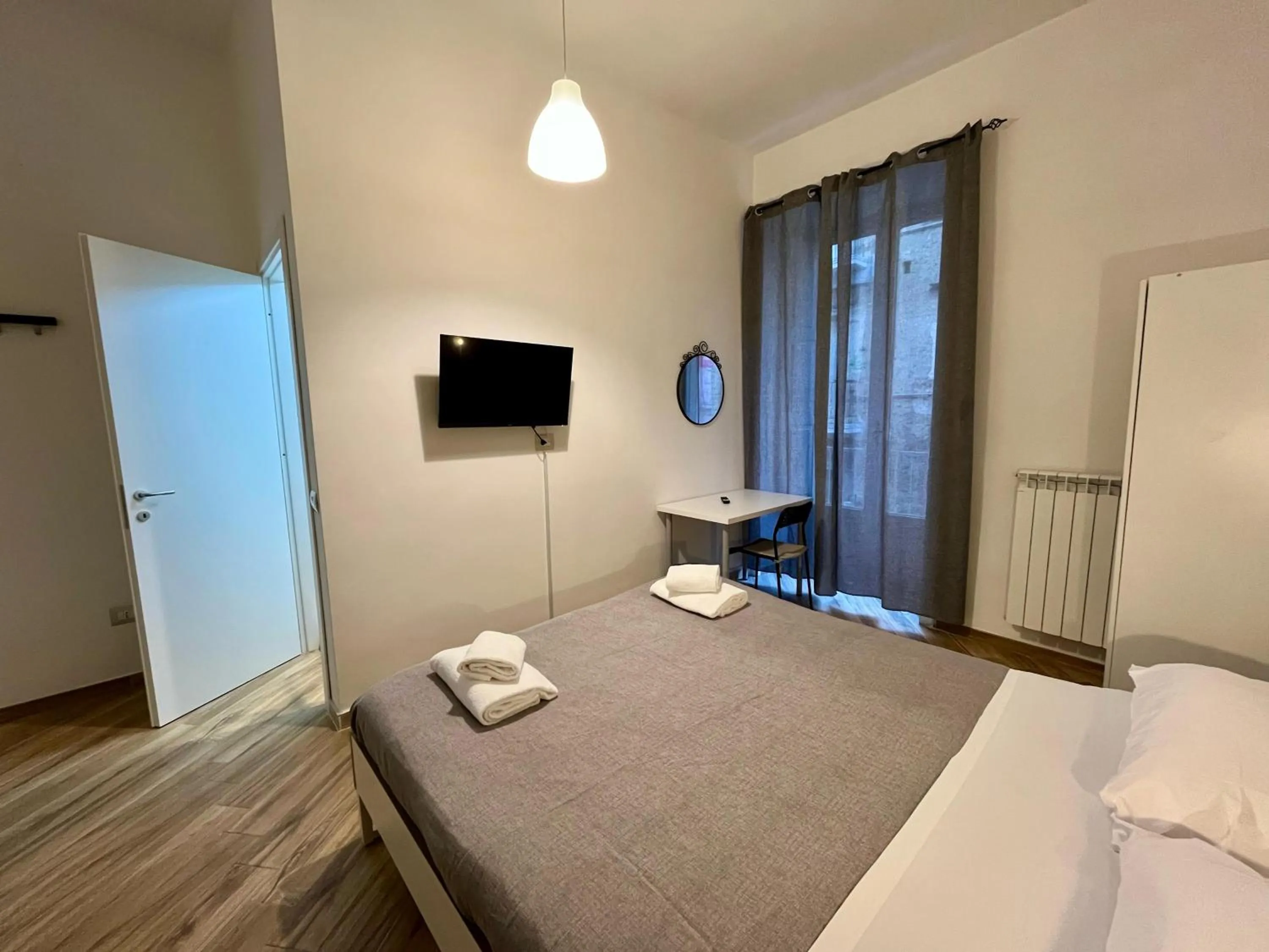 Bedroom, Bed in GuestHouse Marcanto - Duomo