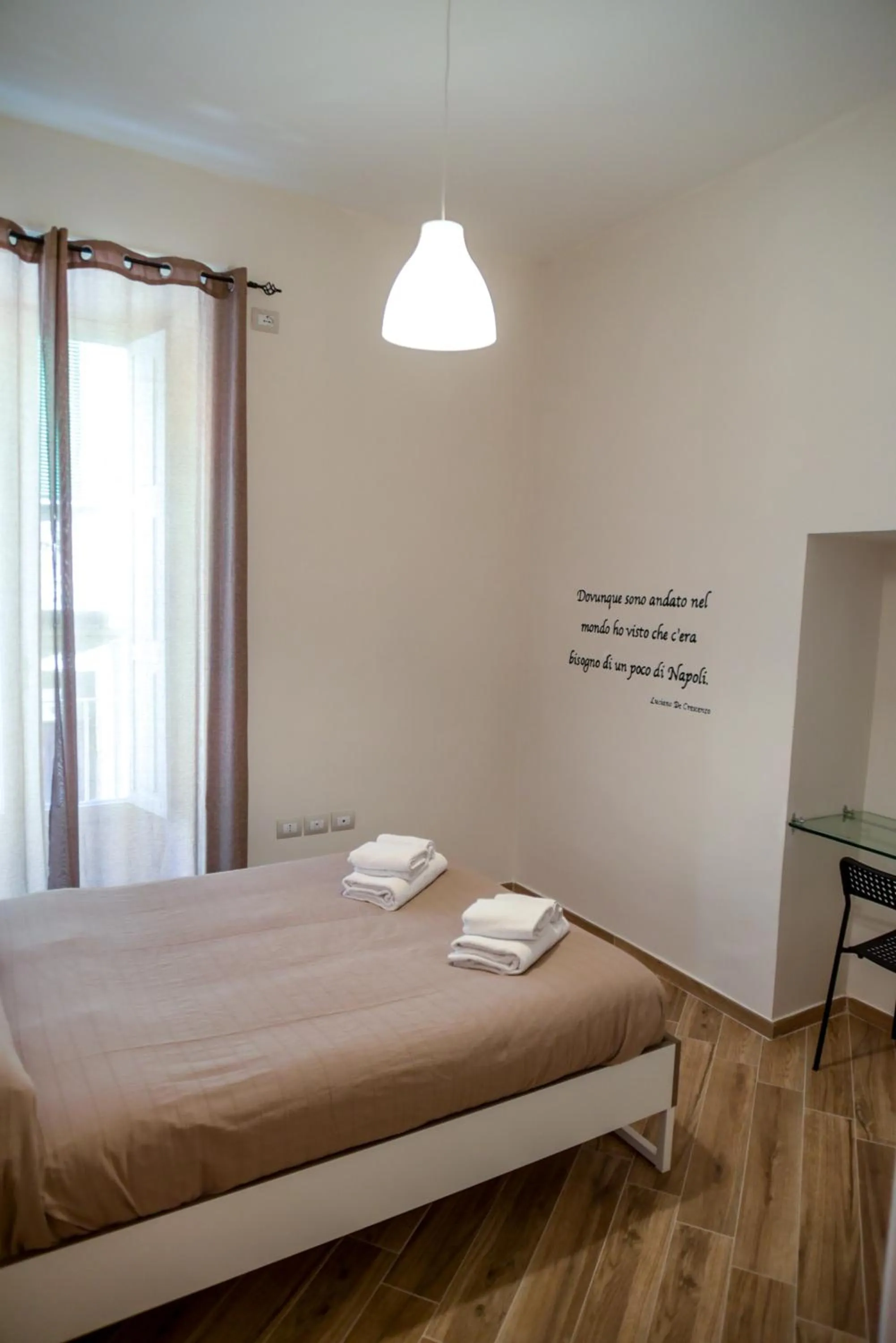 Bedroom, Bed in GuestHouse Marcanto - Duomo