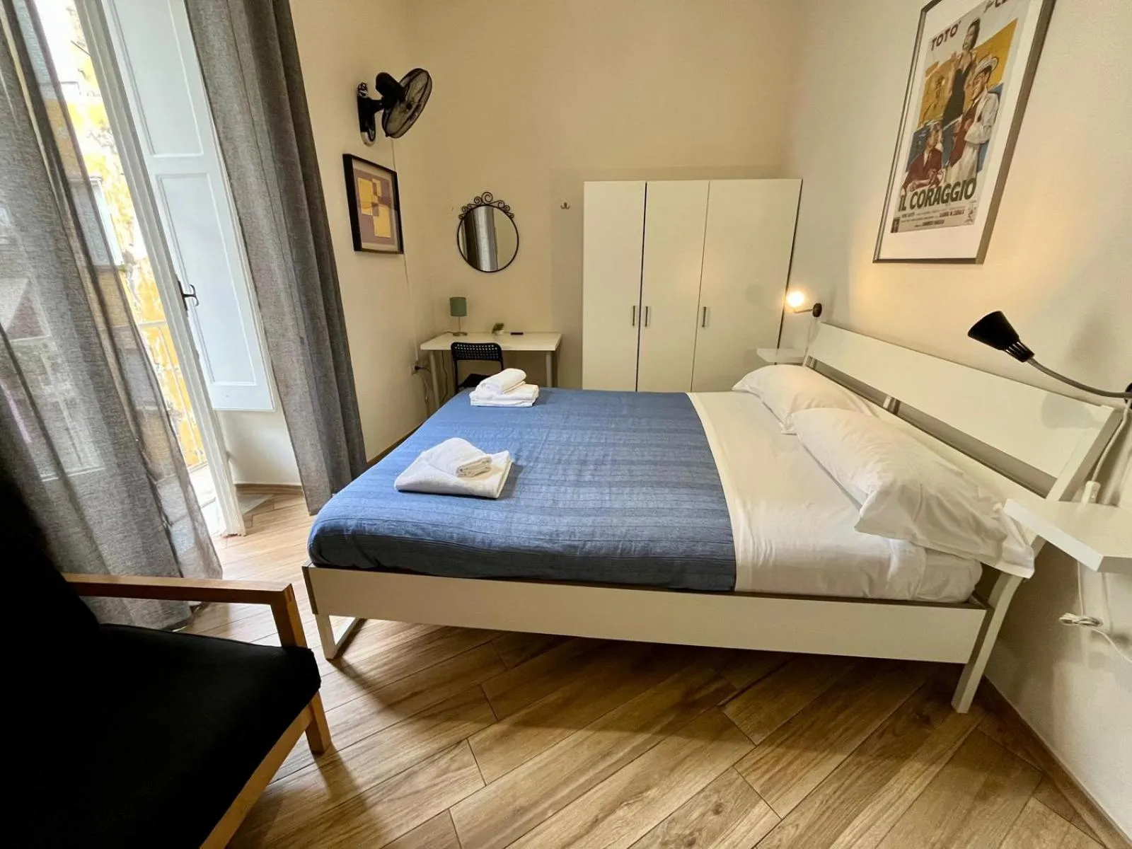 Bedroom, Bed in GuestHouse Marcanto - Duomo
