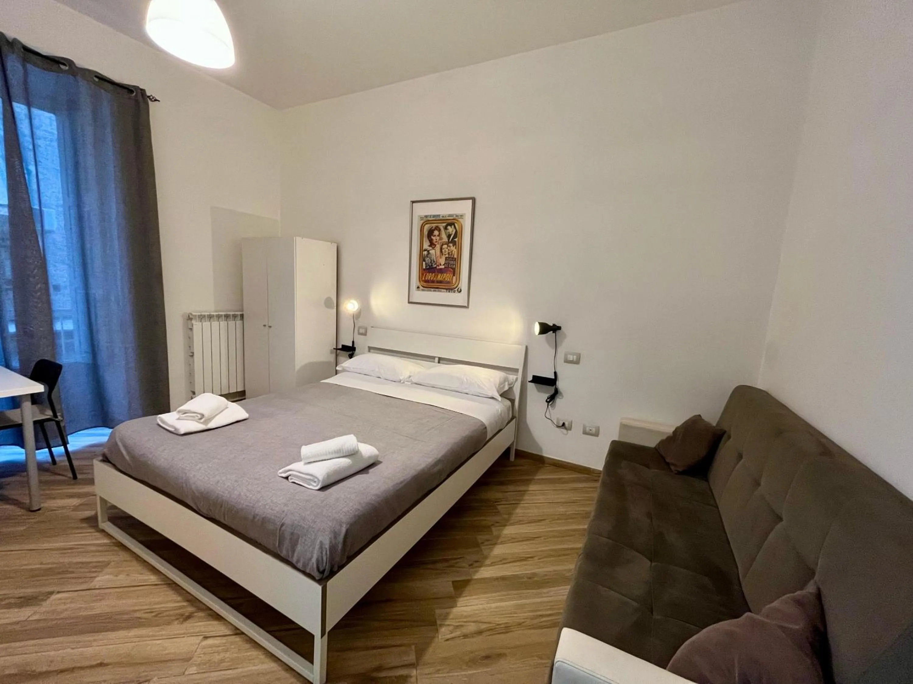 Bedroom, Bed in GuestHouse Marcanto - Duomo