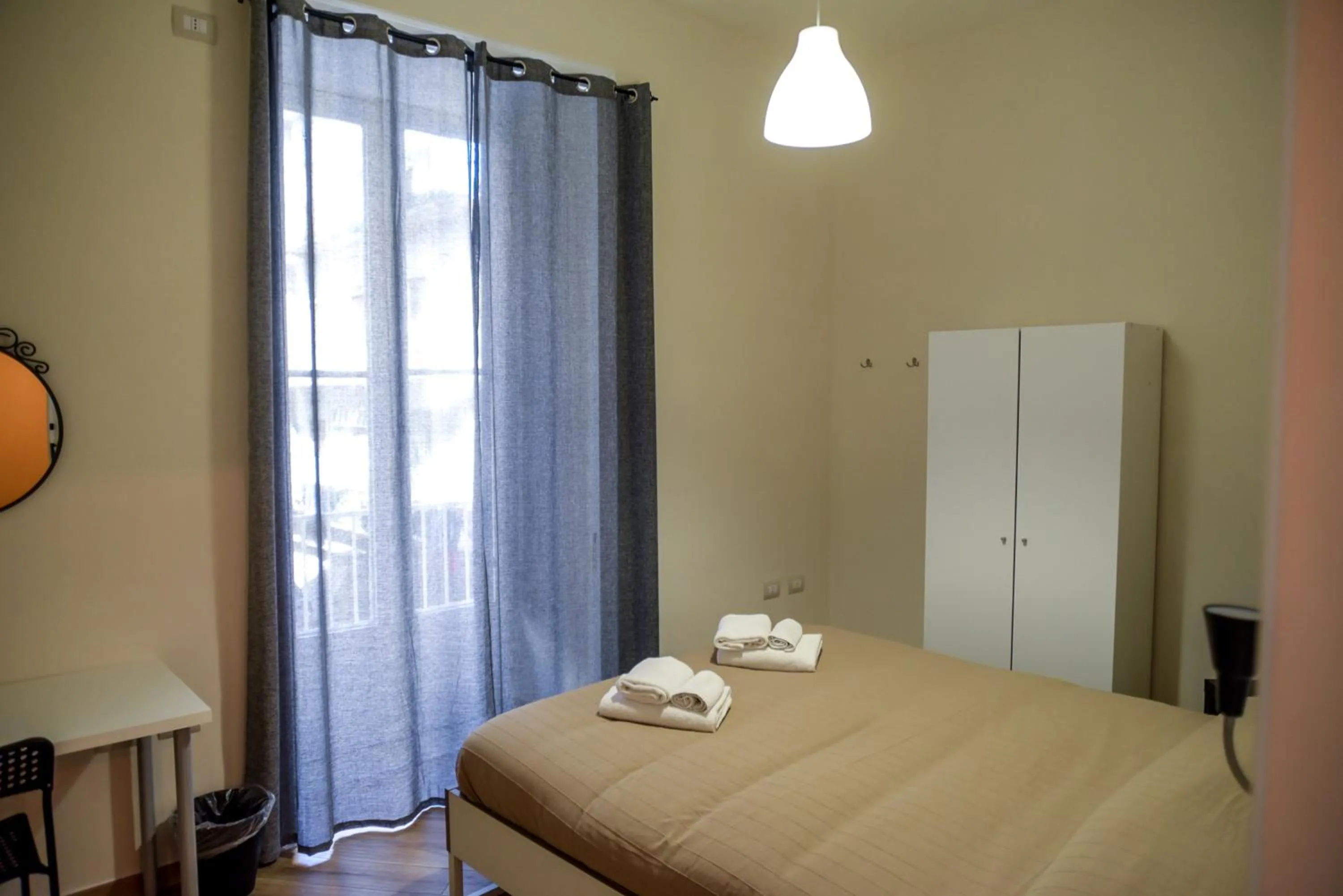 Bedroom, Bed in GuestHouse Marcanto - Duomo
