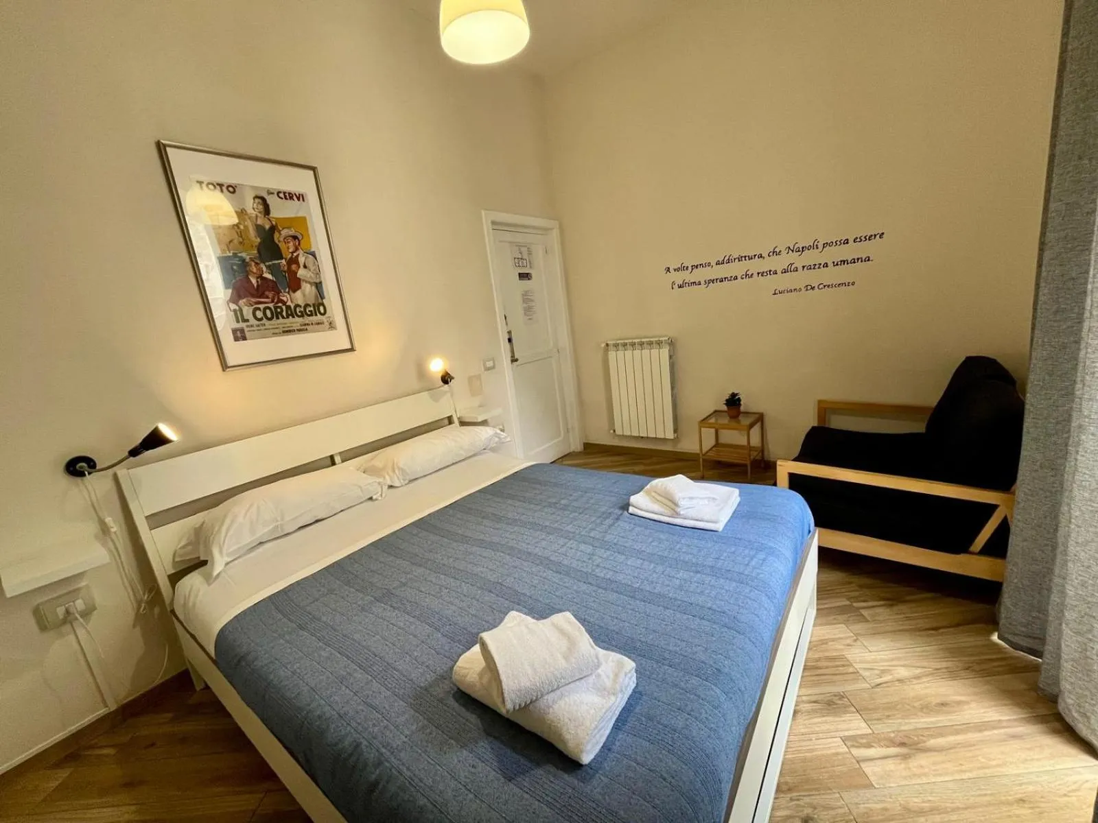 Bedroom, Bed in GuestHouse Marcanto - Duomo
