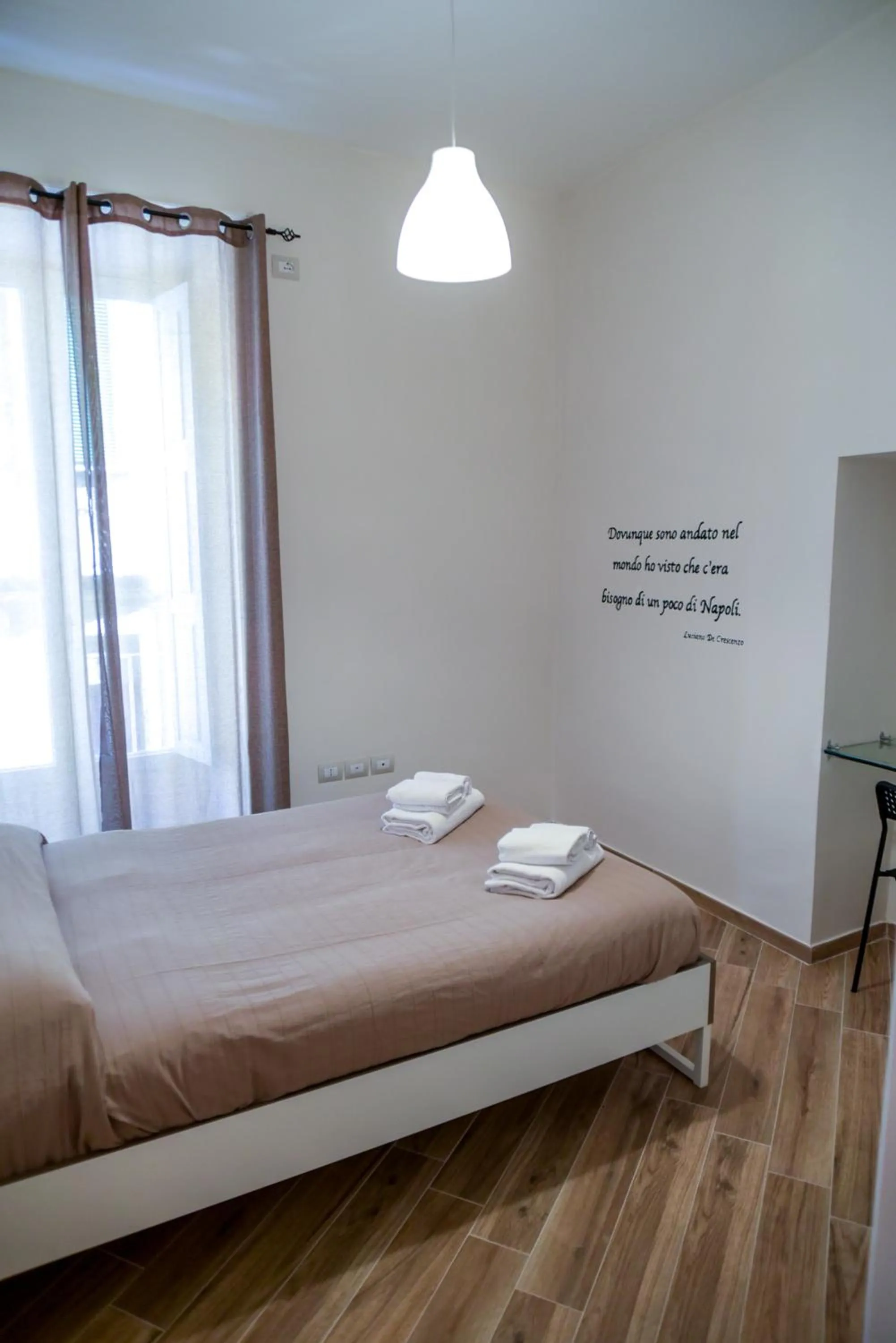 Bedroom, Bed in GuestHouse Marcanto - Duomo