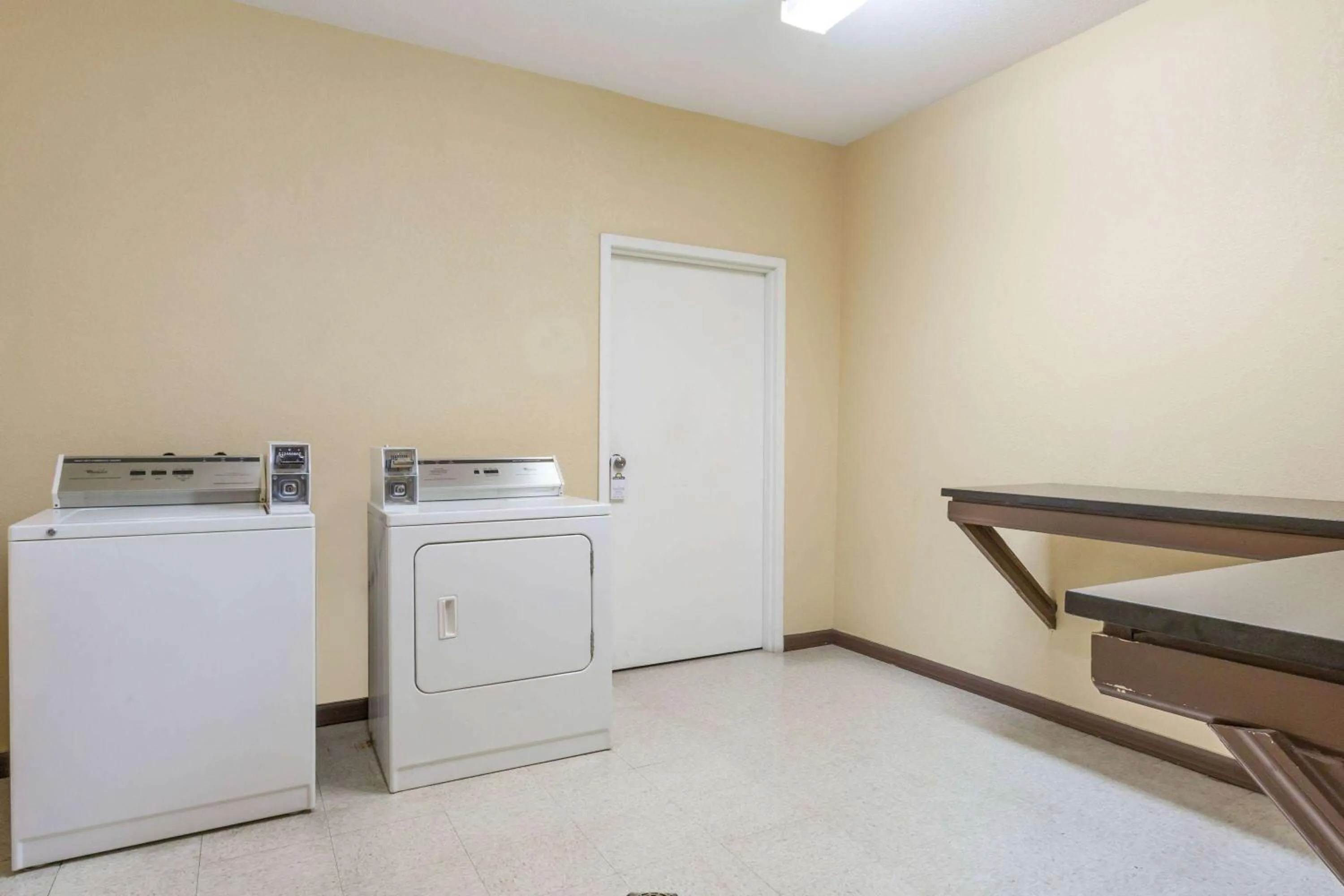 Other in Days Inn by Wyndham near Kansas Speedway