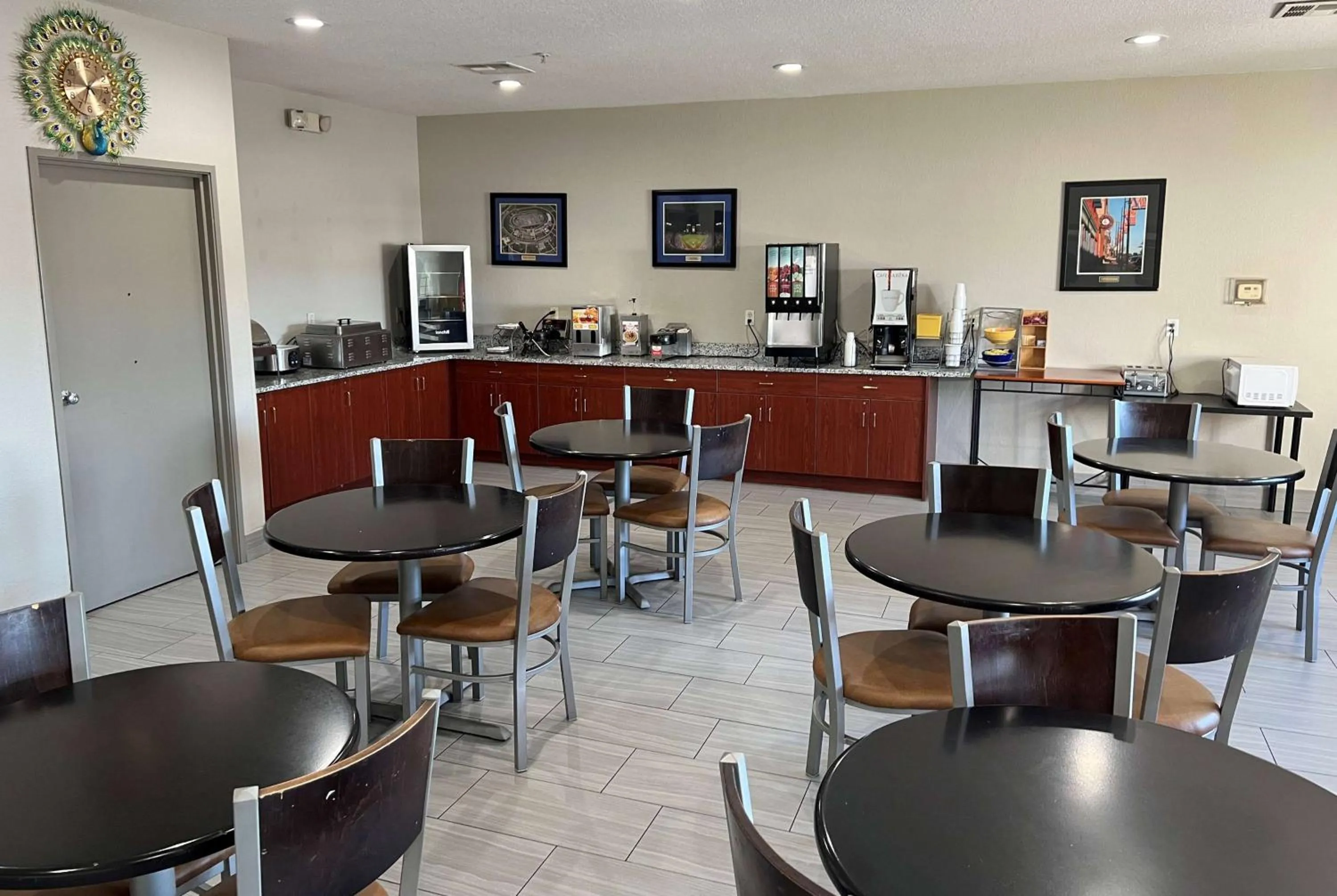 Breakfast in Days Inn by Wyndham near Kansas Speedway