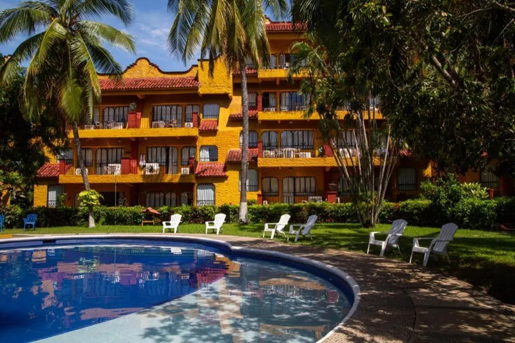 Property building in Hotel Puerta Del Mar Ixtapa