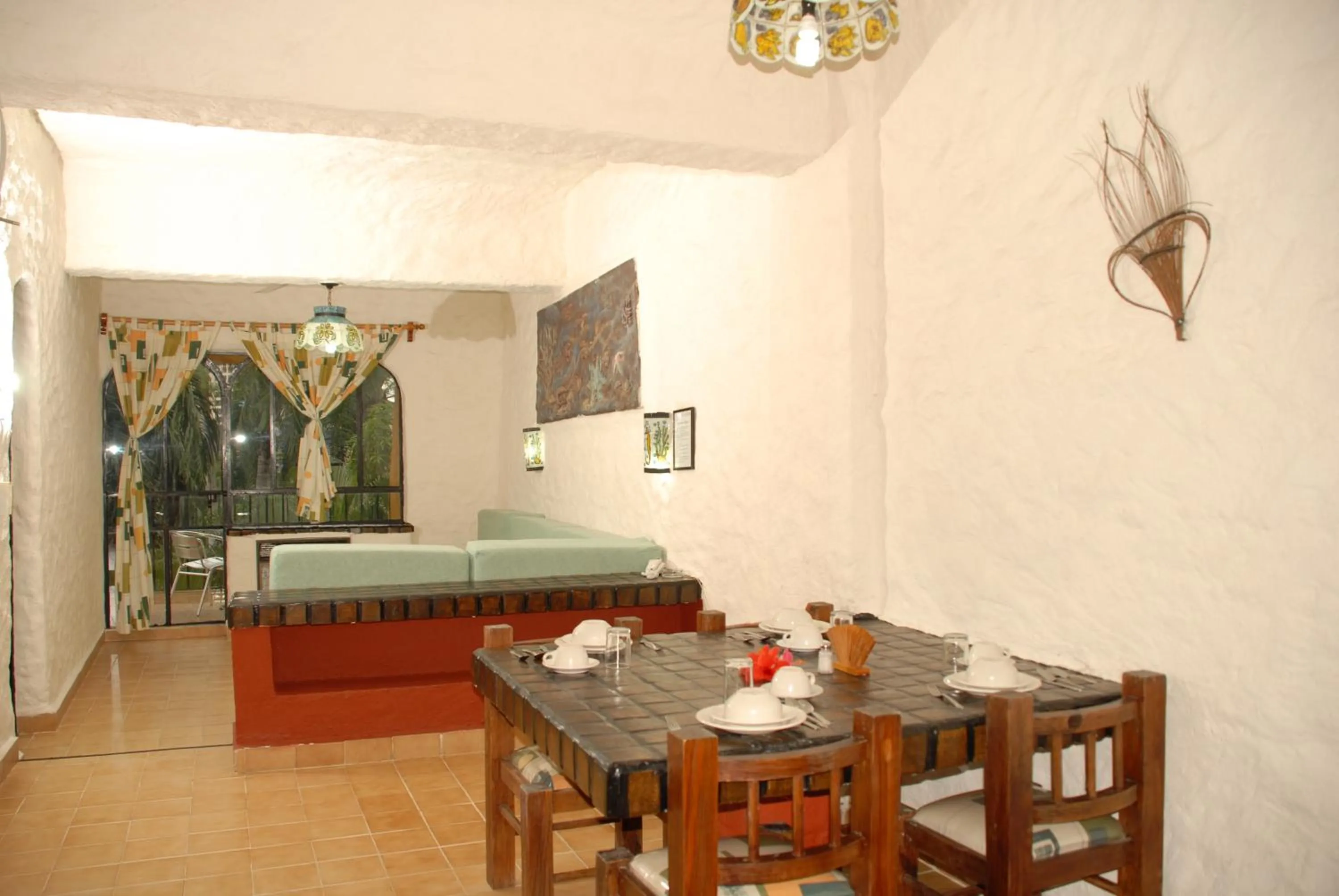 Dining area in Hotel Puerta Del Mar Ixtapa