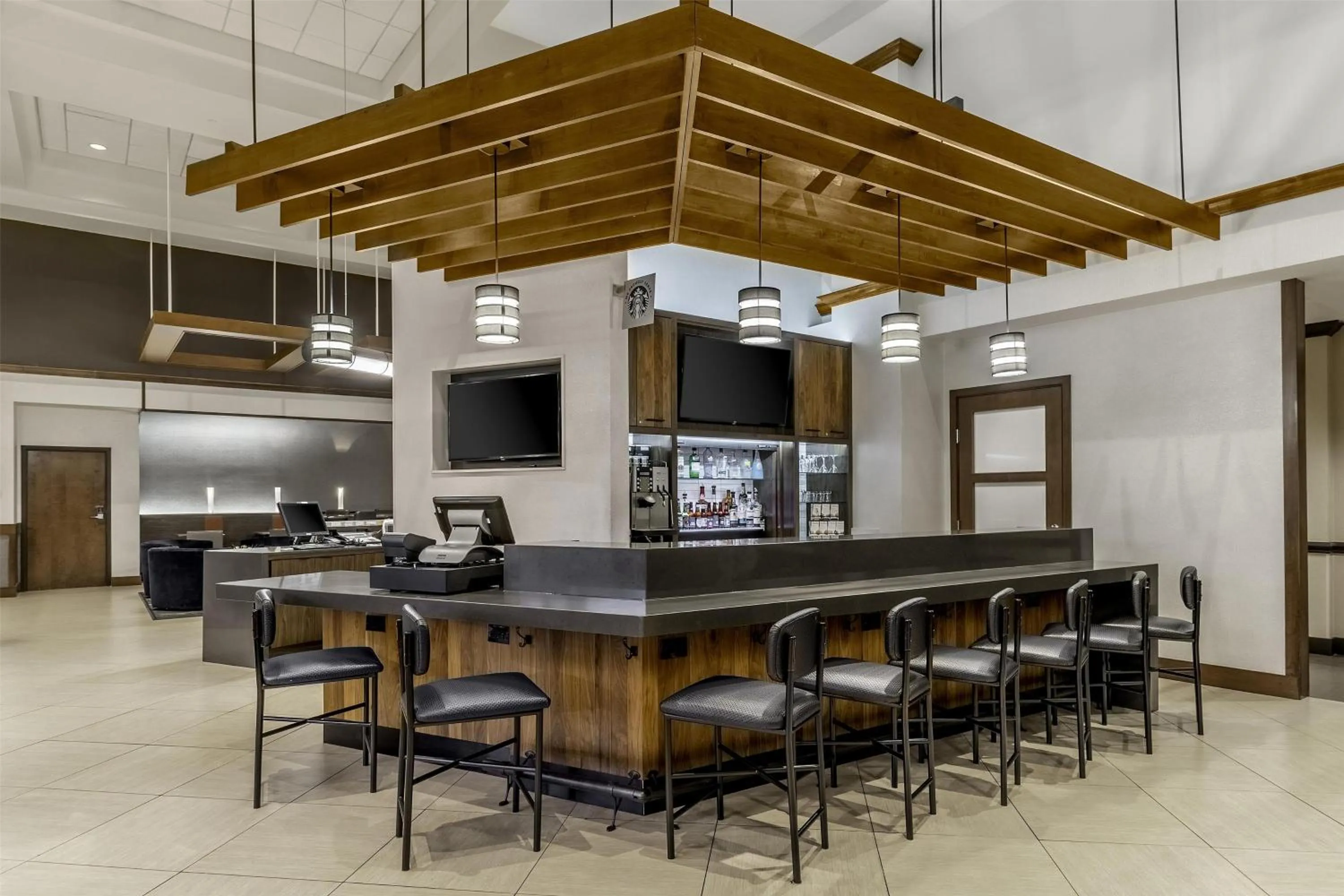 Lounge or bar in Hyatt Place Charlotte Airport Billy Graham Parkway
