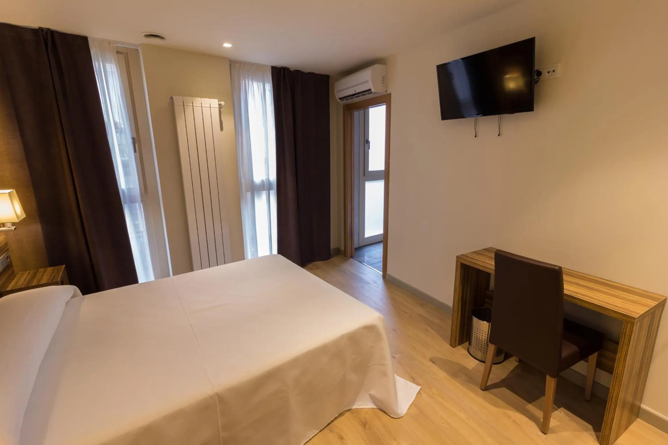 Decorative detail, Bed in Hotel Novo Cándido